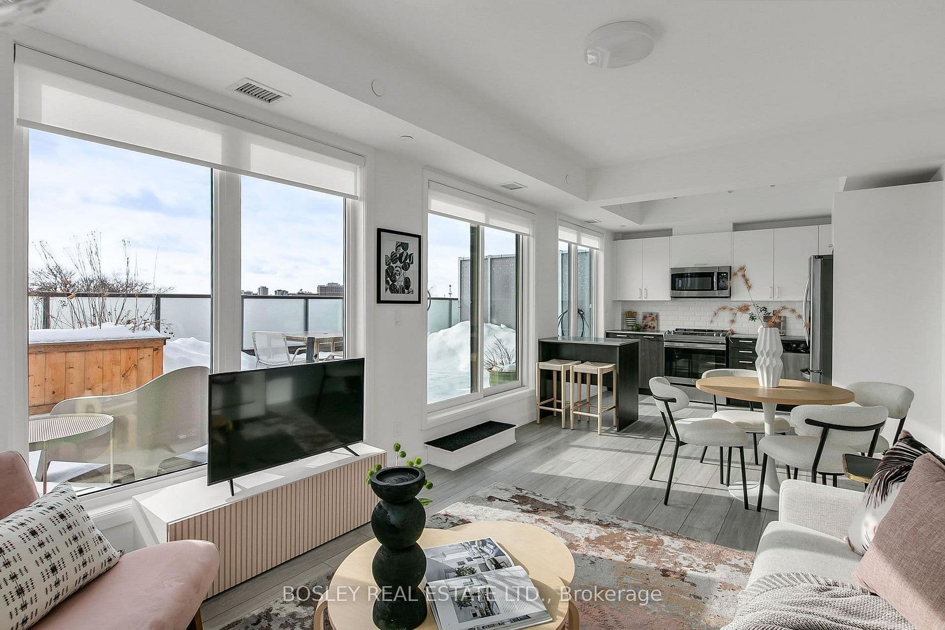 385 Osler Street 502, Toronto W03, ON M6N 0B2