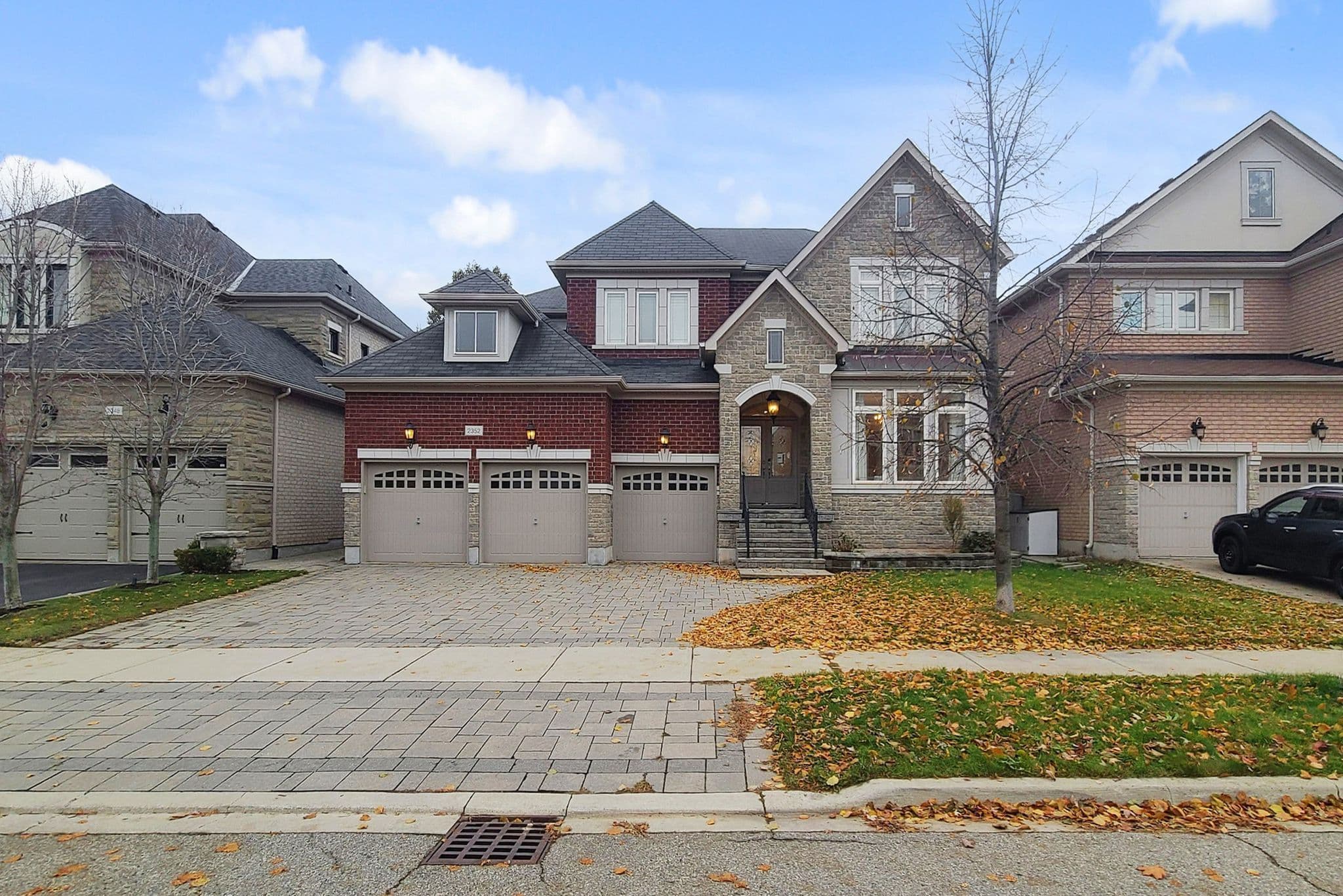 2352 Delnice Drive, Oakville, ON L6H 0A9