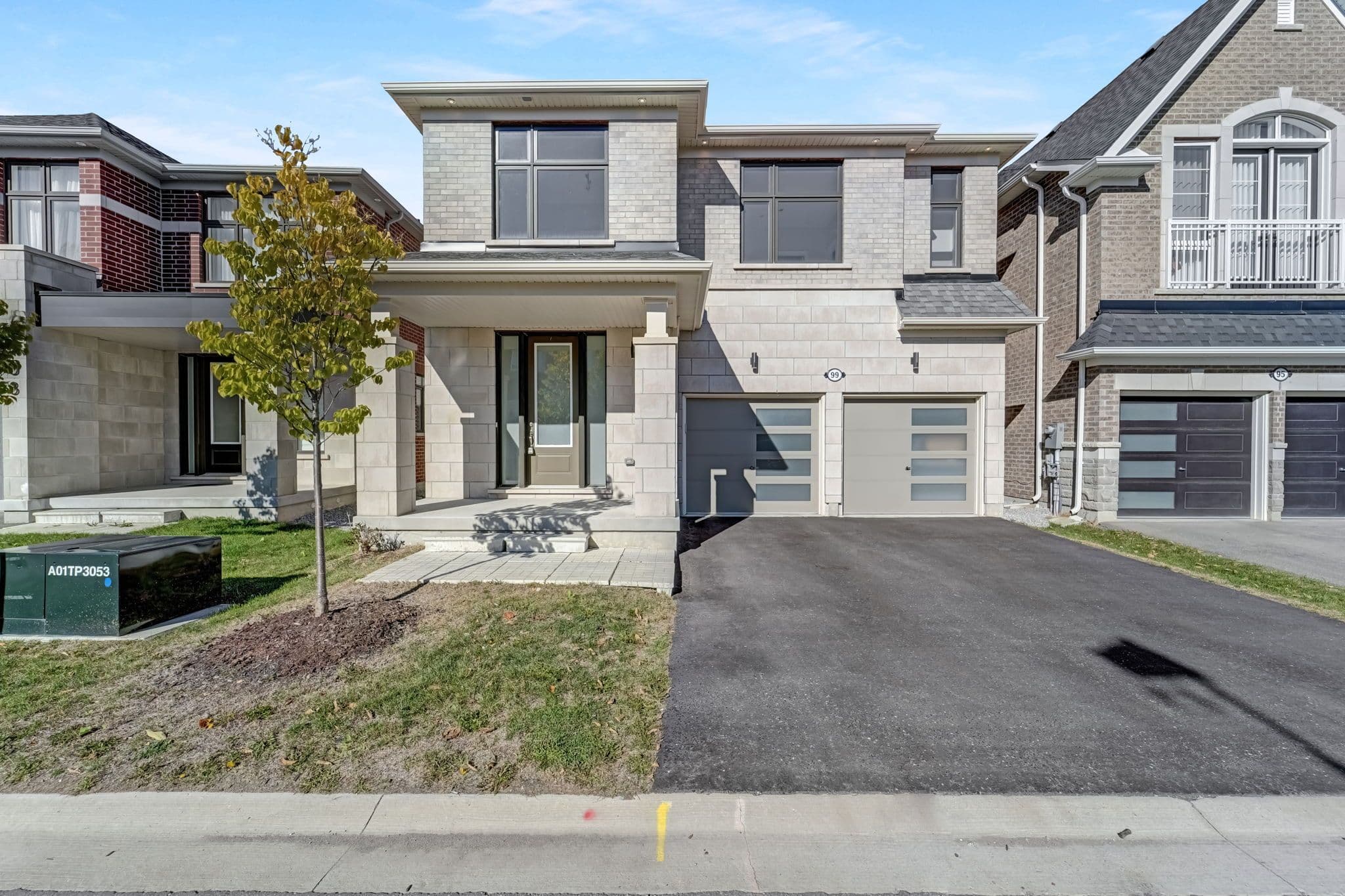 99 Black Walnut Court, Aurora, ON L4G 3Y2