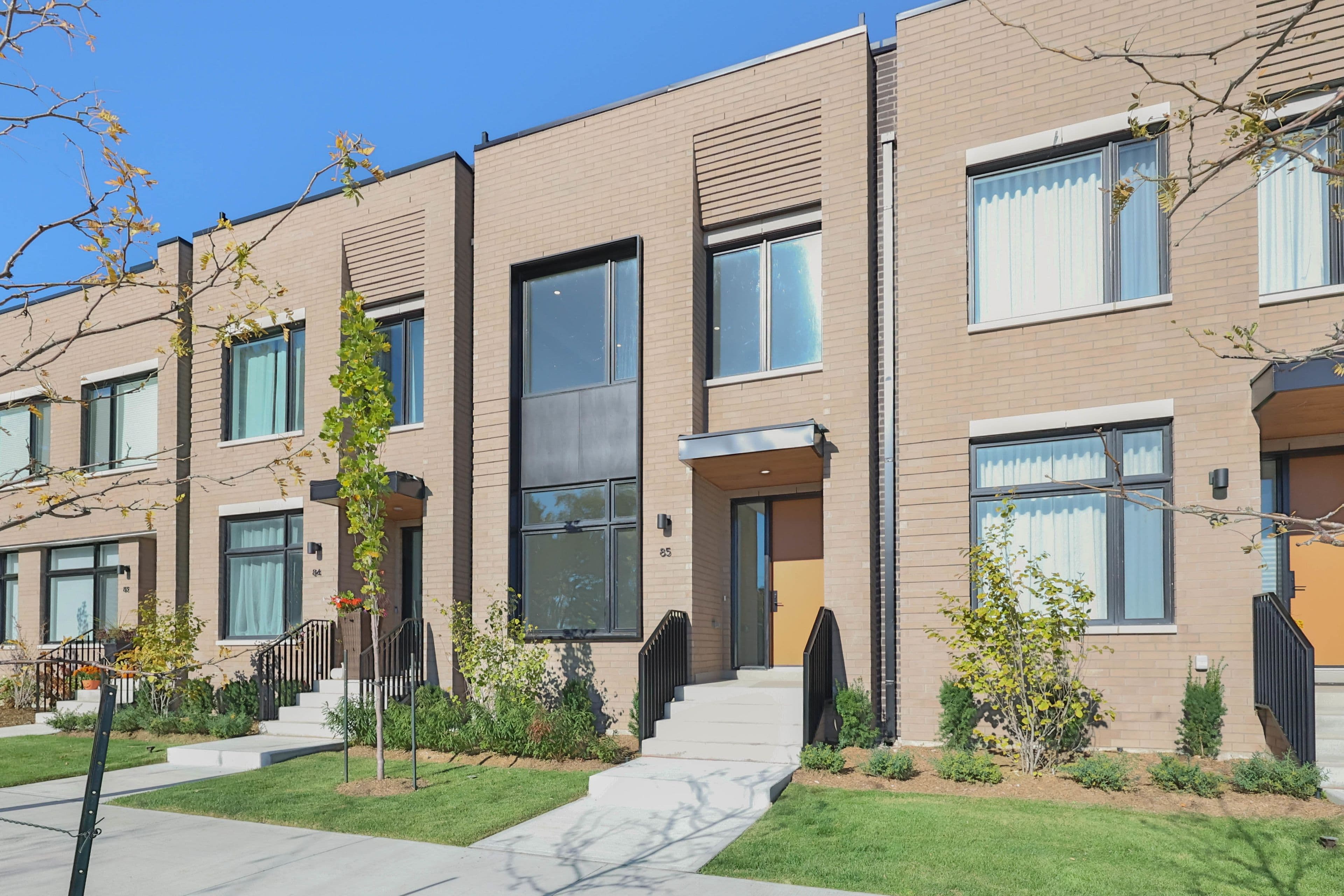 60 Lou Parsons Way Drive TH 85, Mississauga, ON L5H 0B2