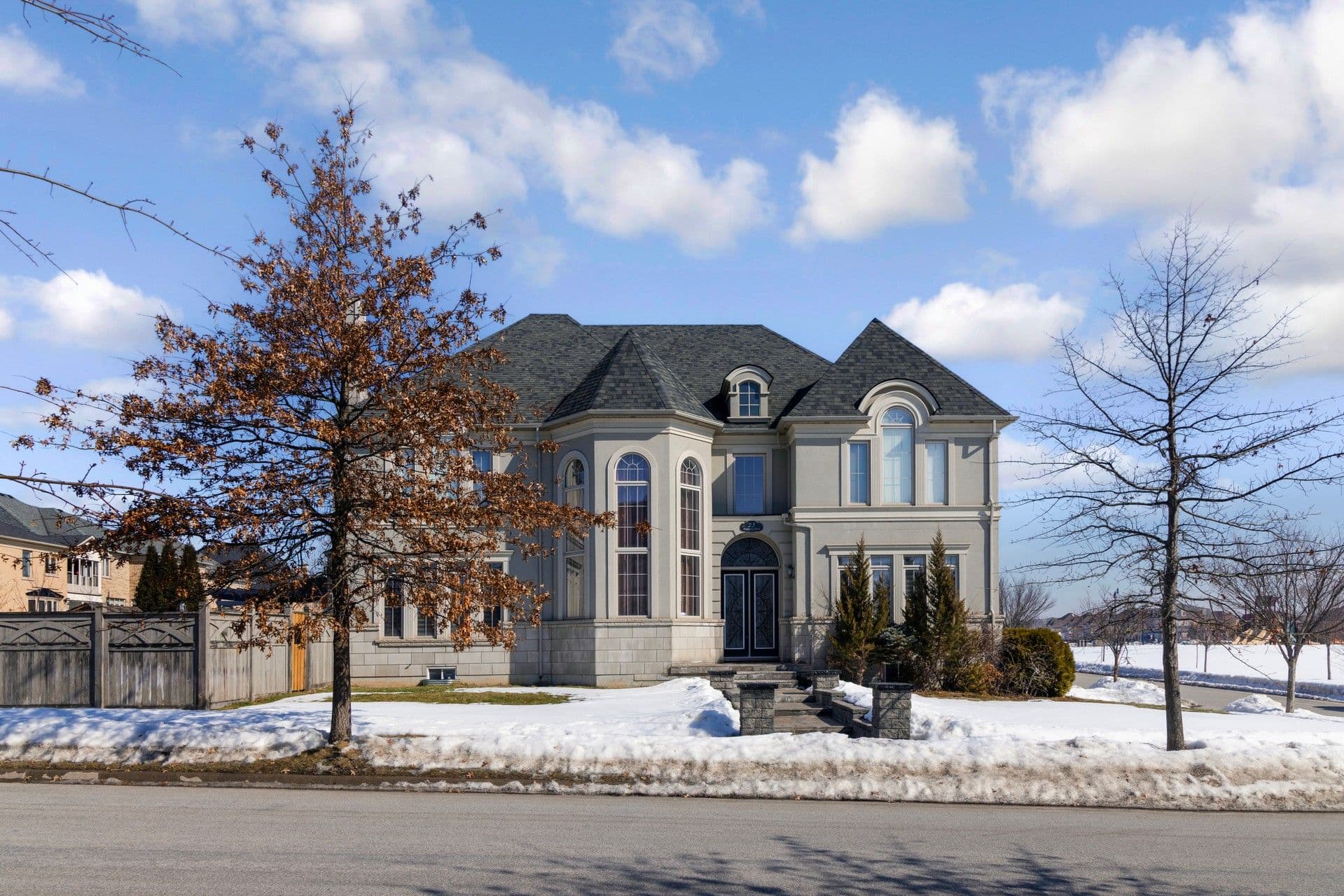 23 Dalmeny Drive, Brampton, ON L6X 0X3