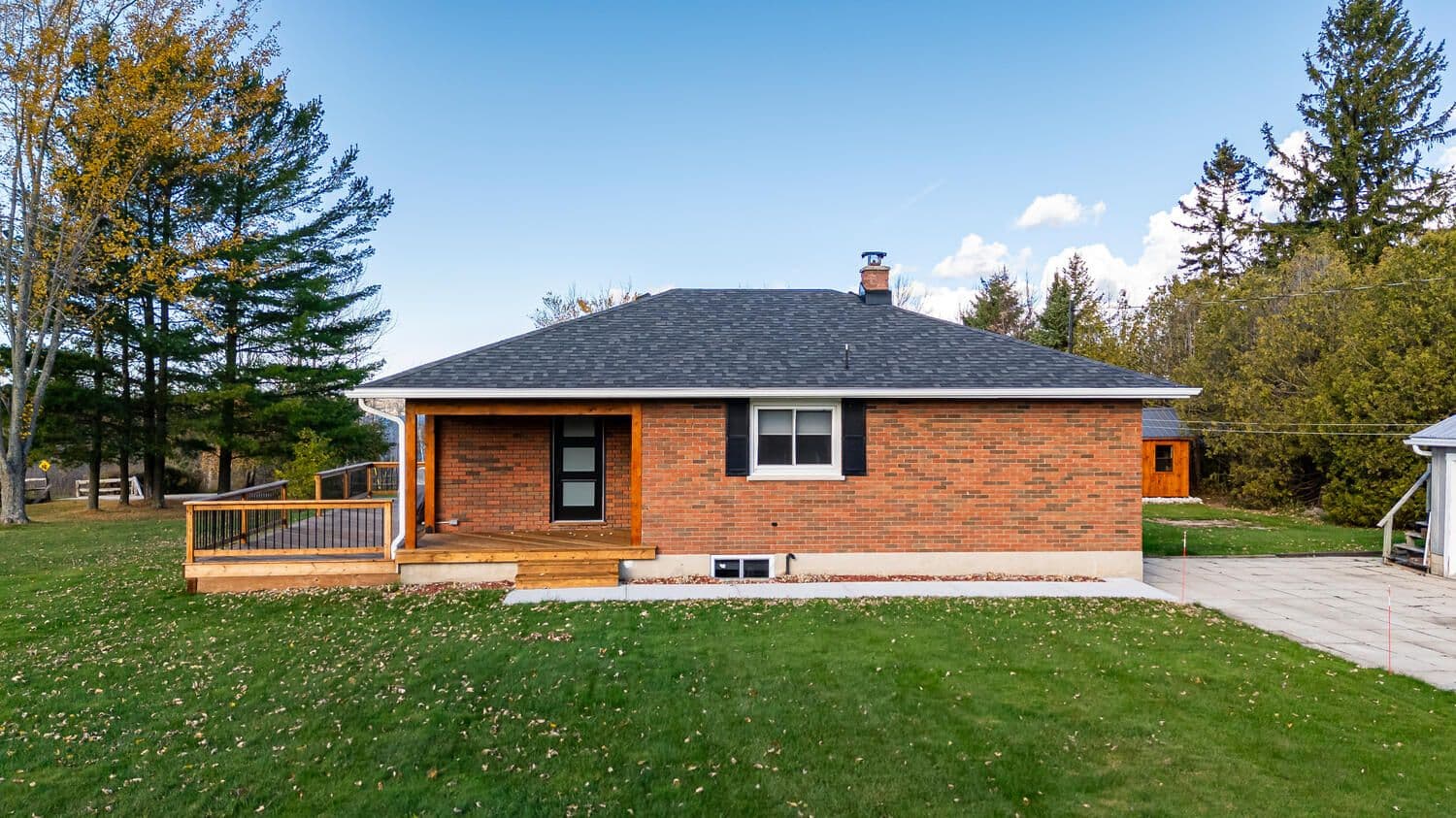 105 John Street, Georgian Bluffs, ON N0H 2T0