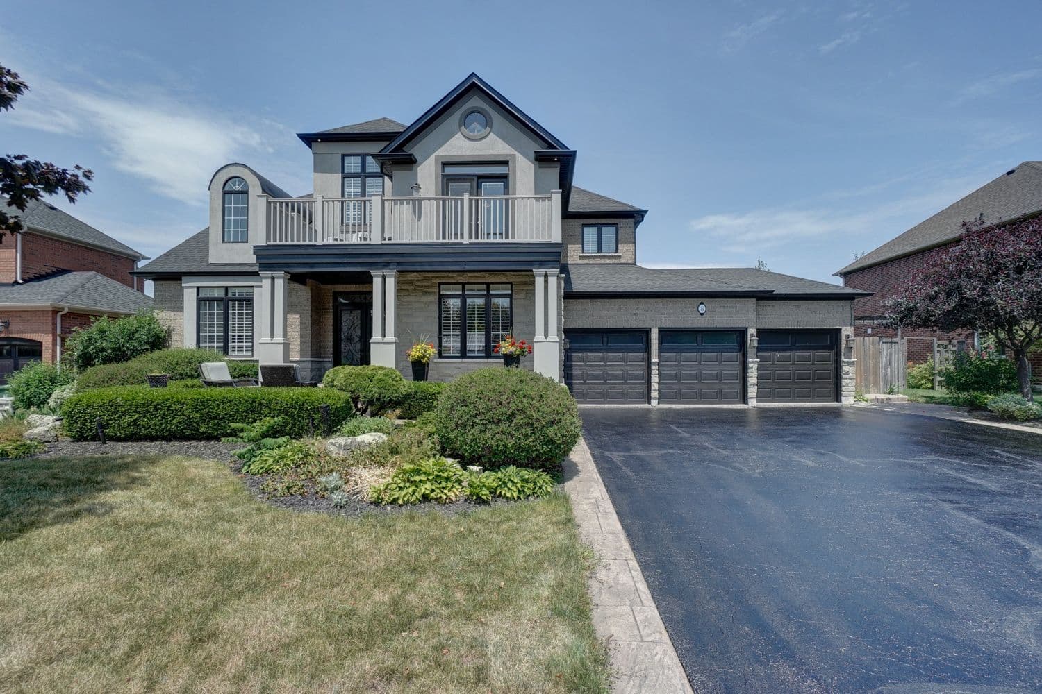 8 Watercliff Place, Hamilton, ON L8E 6E5