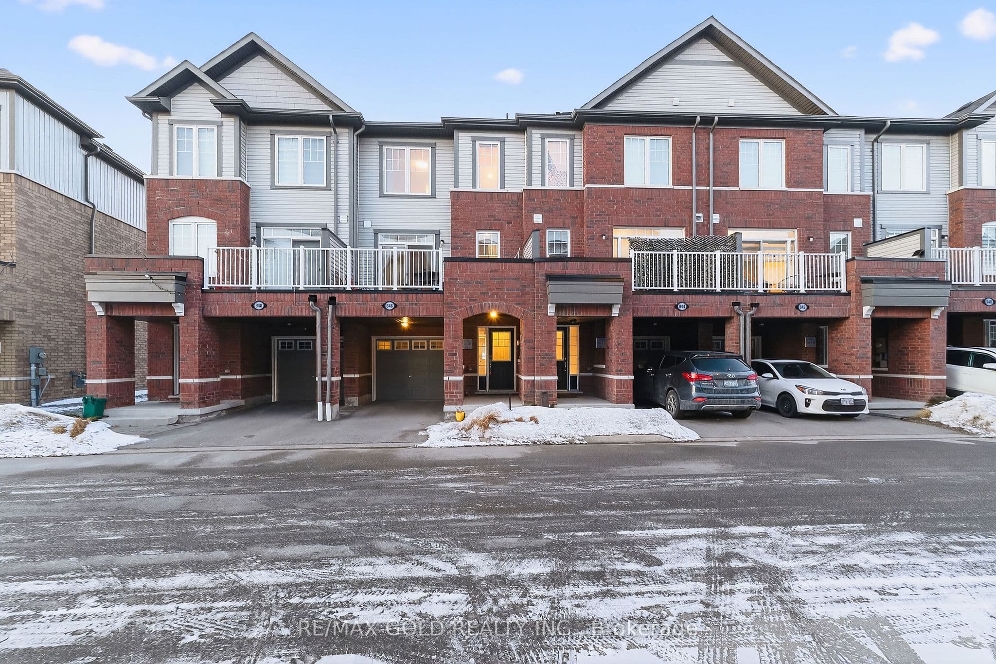 846 Atwater Path, Oshawa, ON L1J 0E8