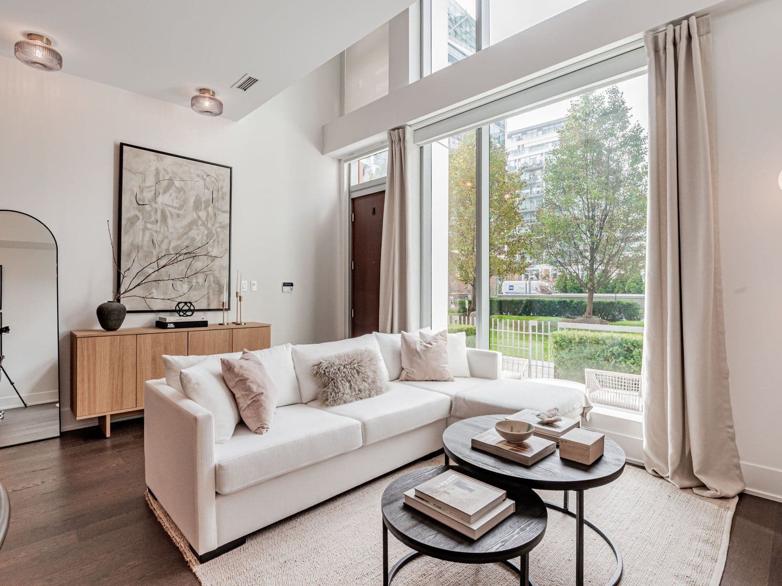 39 Queens Quay E TH132, Toronto C08, ON M5E 0A5