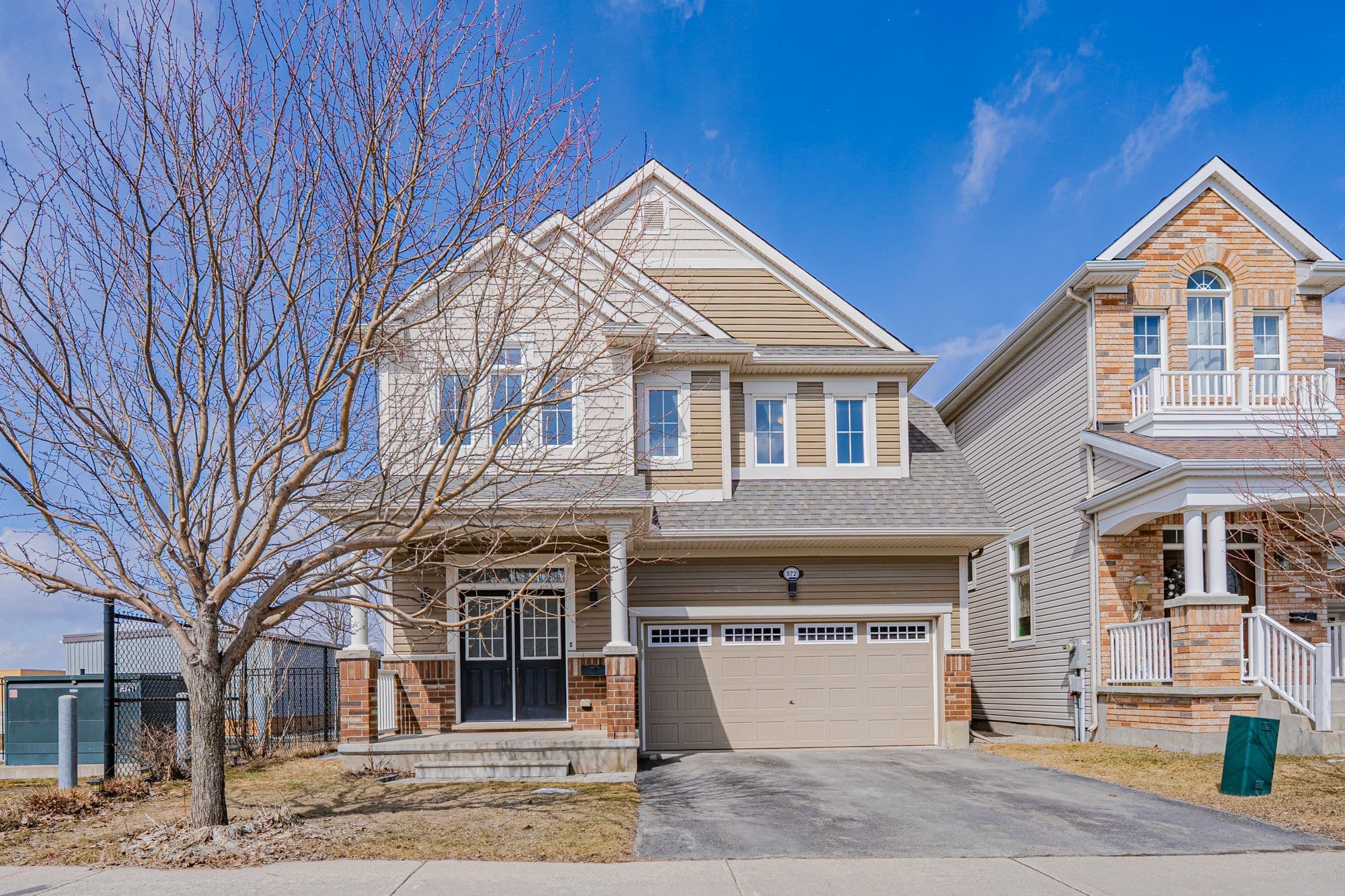 572 Dundonald Drive, Barrhaven, ON K2J 5X1