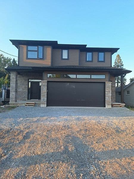 306 Jarvis Street, Fort Erie, ON L2A 2S8