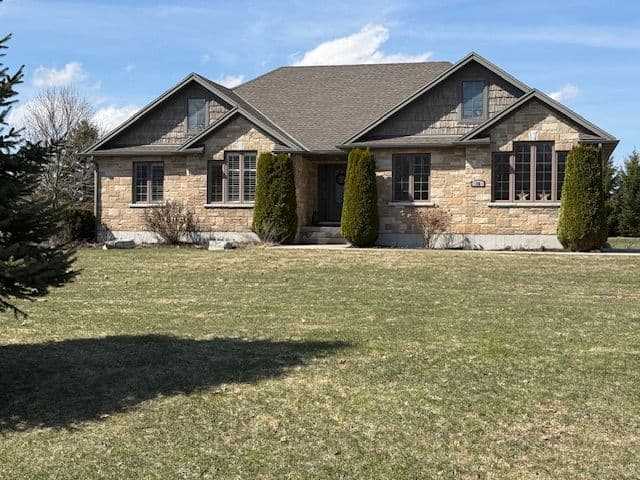 10 Sparberry Street W, Southgate, ON N0G 2L0