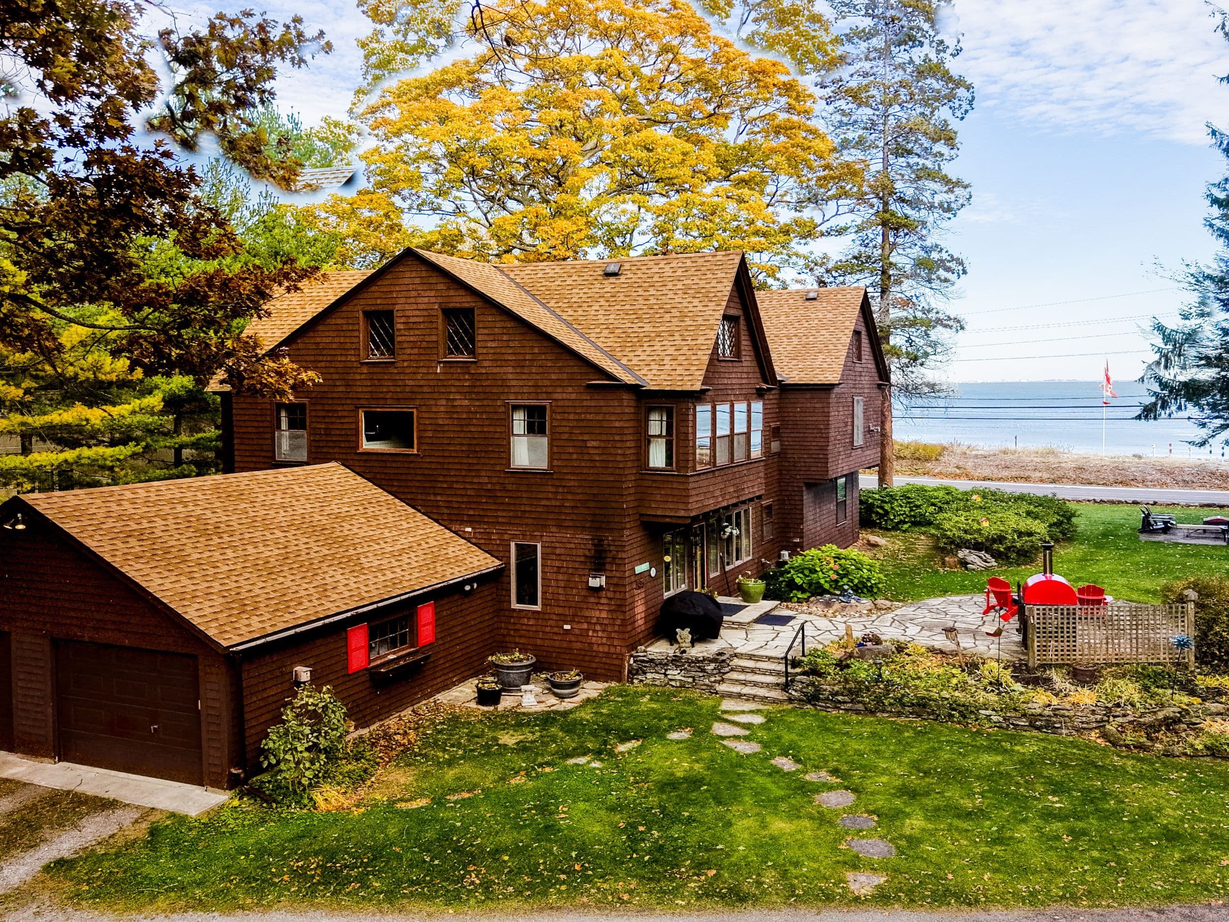 725 Point Abino Road S, Fort Erie, ON L0S 1N0