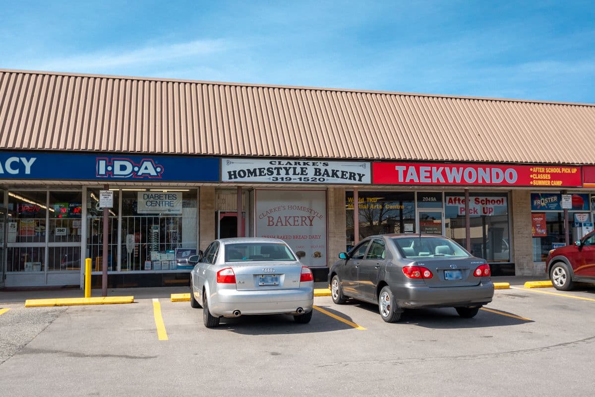 2049 Mount Forest Drive, Burlington, ON L7P 1H4