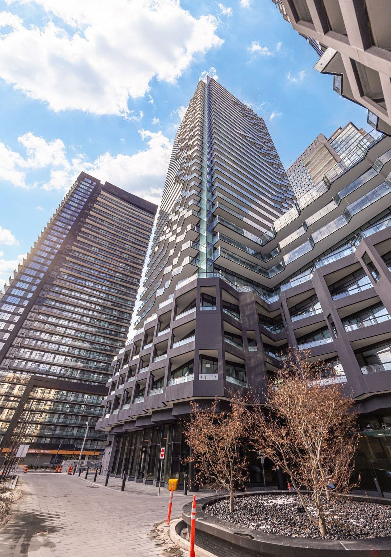 110 Broadway Avenue 2501, Toronto C10, ON M4P 1V7