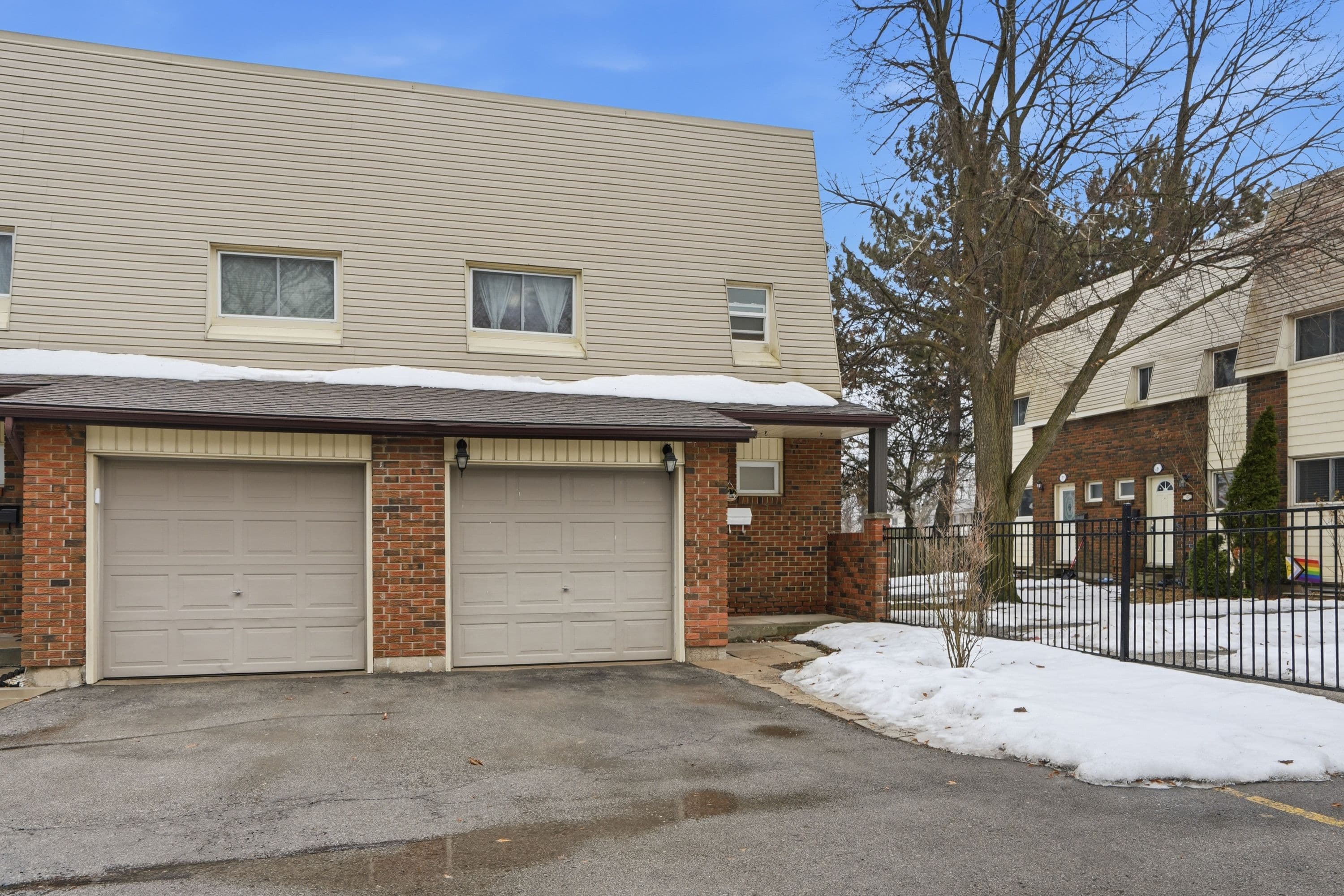 1460 Garth Street 6, Hamilton, ON L9B 1R6