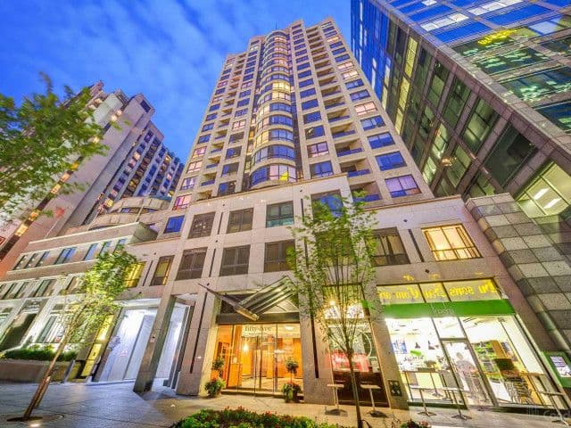 55 Bloor Street E 1909, Toronto C08, ON M4W 3W6