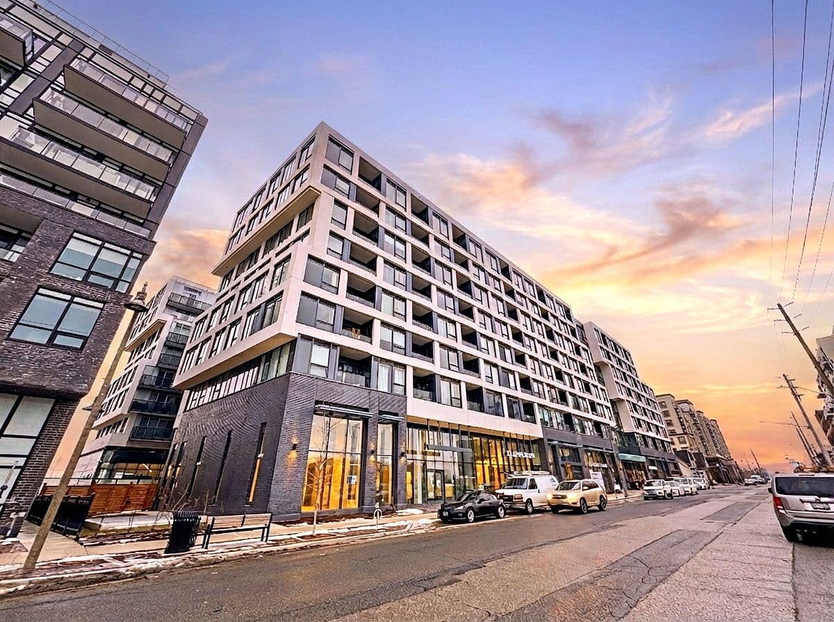 2450 Old Bronte Road 242, Oakville, ON L6M 4J2