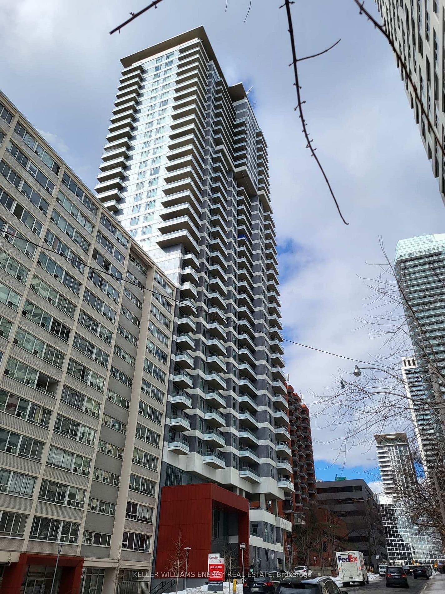 50 Dunfield Avenue 513, Toronto C10, ON M4S 0E4