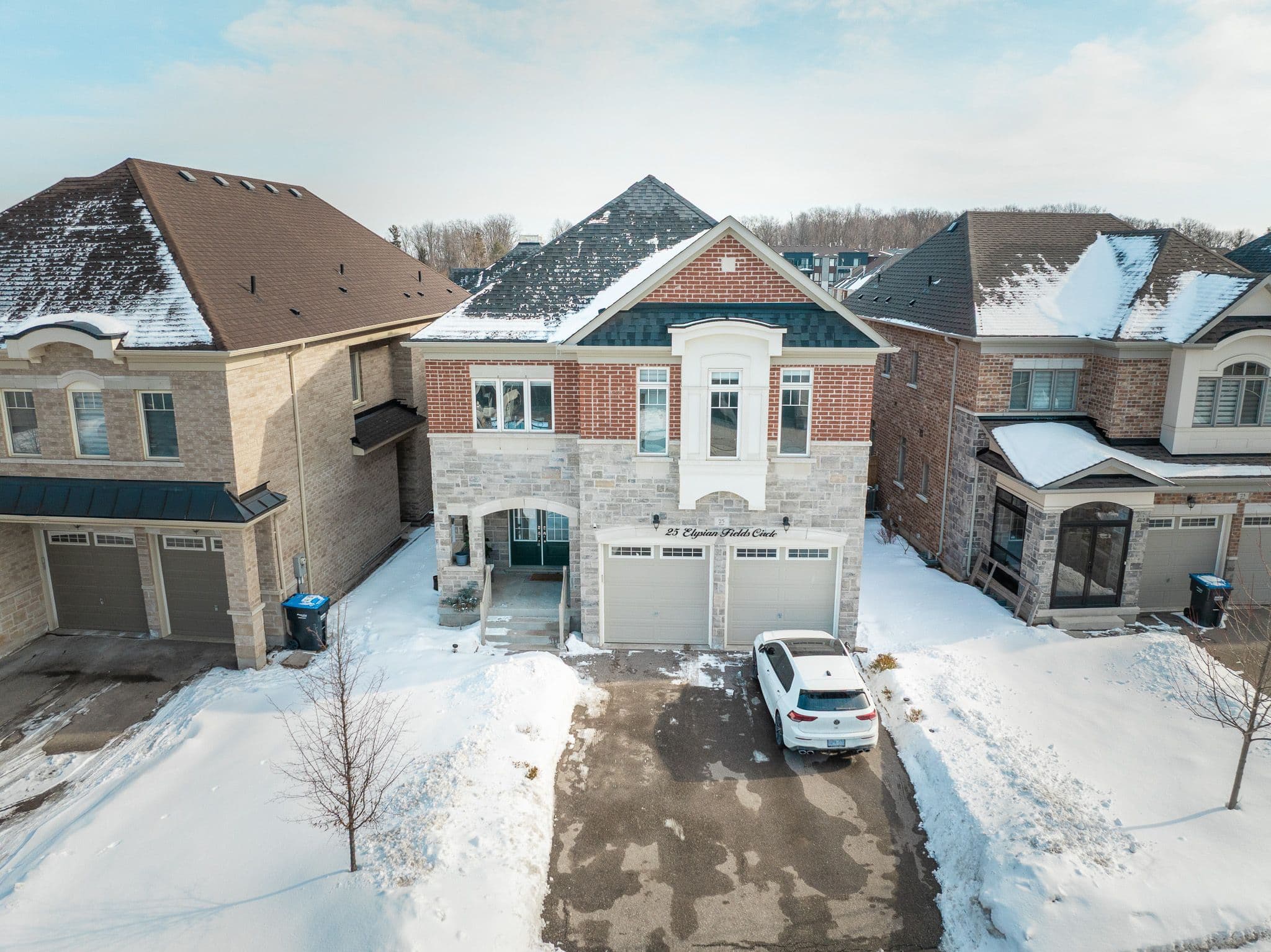 25 Elysian Fields Circle, Brampton, ON L6Y 6E9