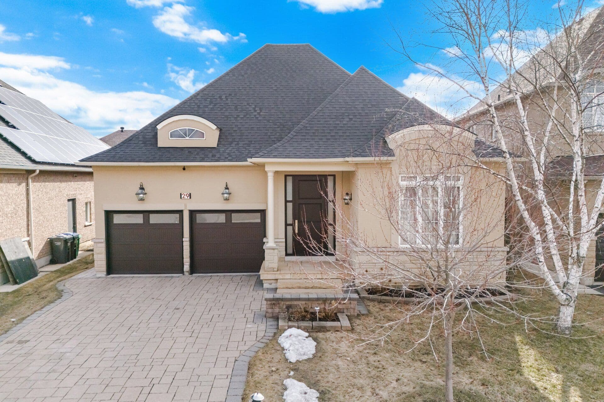 29 Fontainebleu Road, Brampton, ON L6P 1Z1