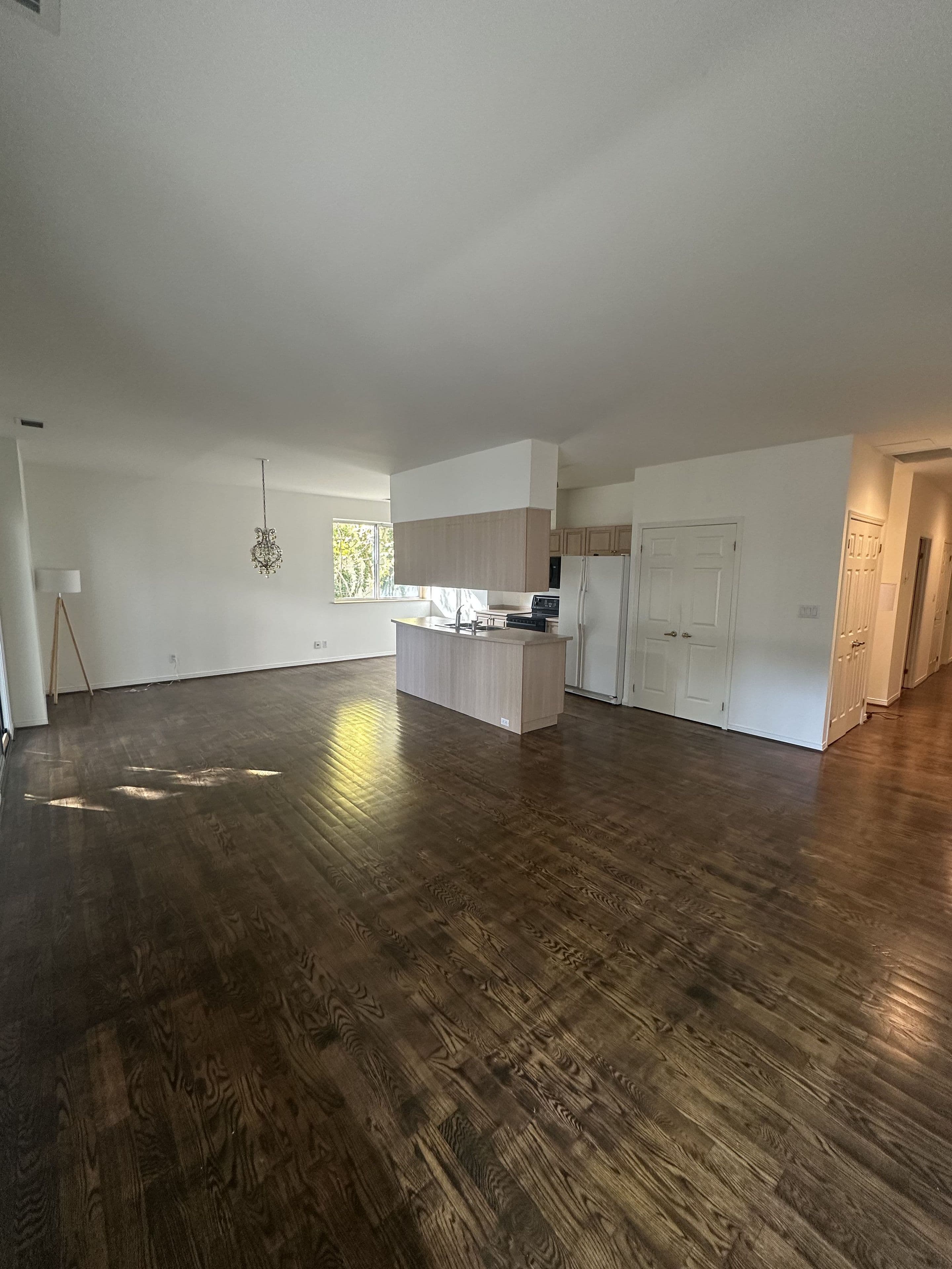 600 Eglinton Avenue E 109, Toronto C10, ON M4P 1P3