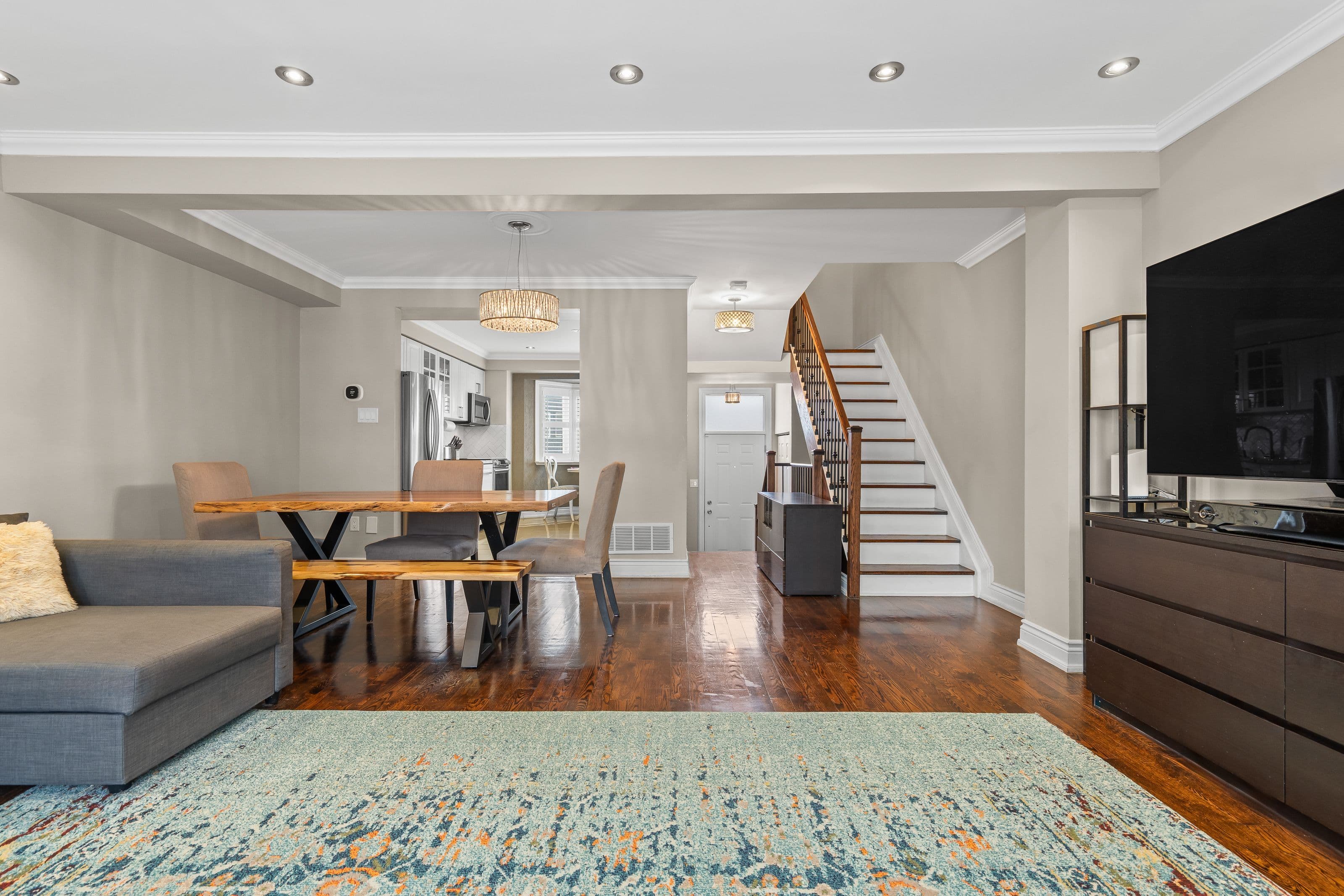 211 Woodbridge Avenue, Vaughan, ON L4L 2T1