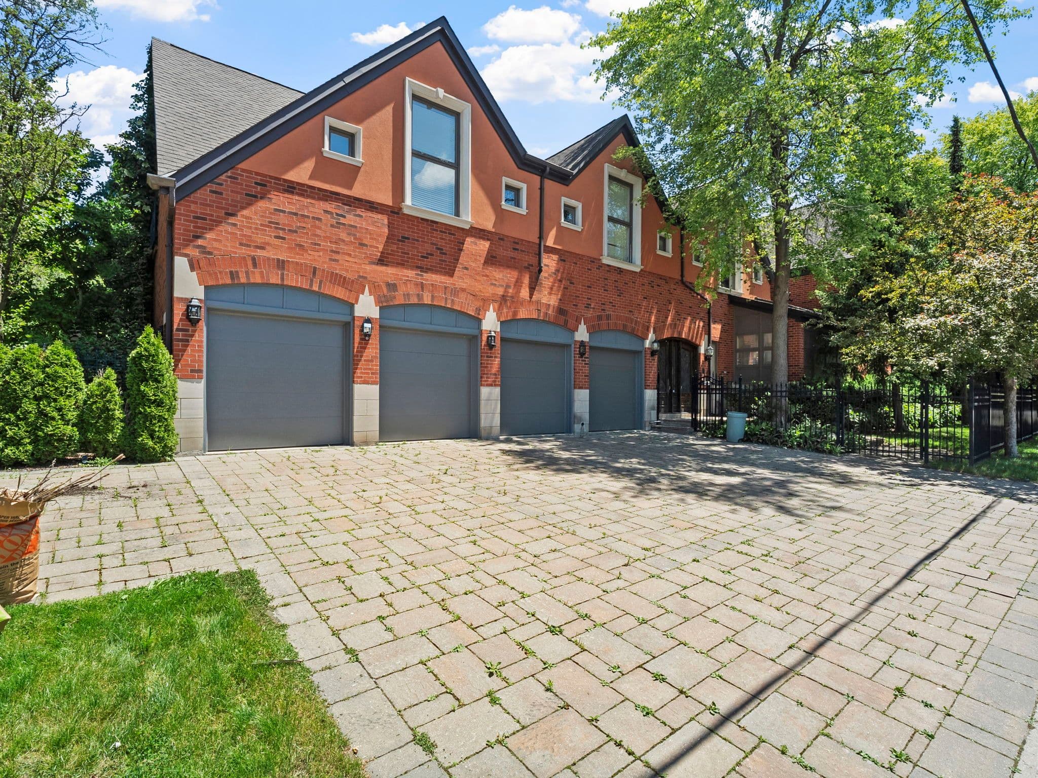 40 Old Colony Road, Toronto C12, ON M2L 2K1
