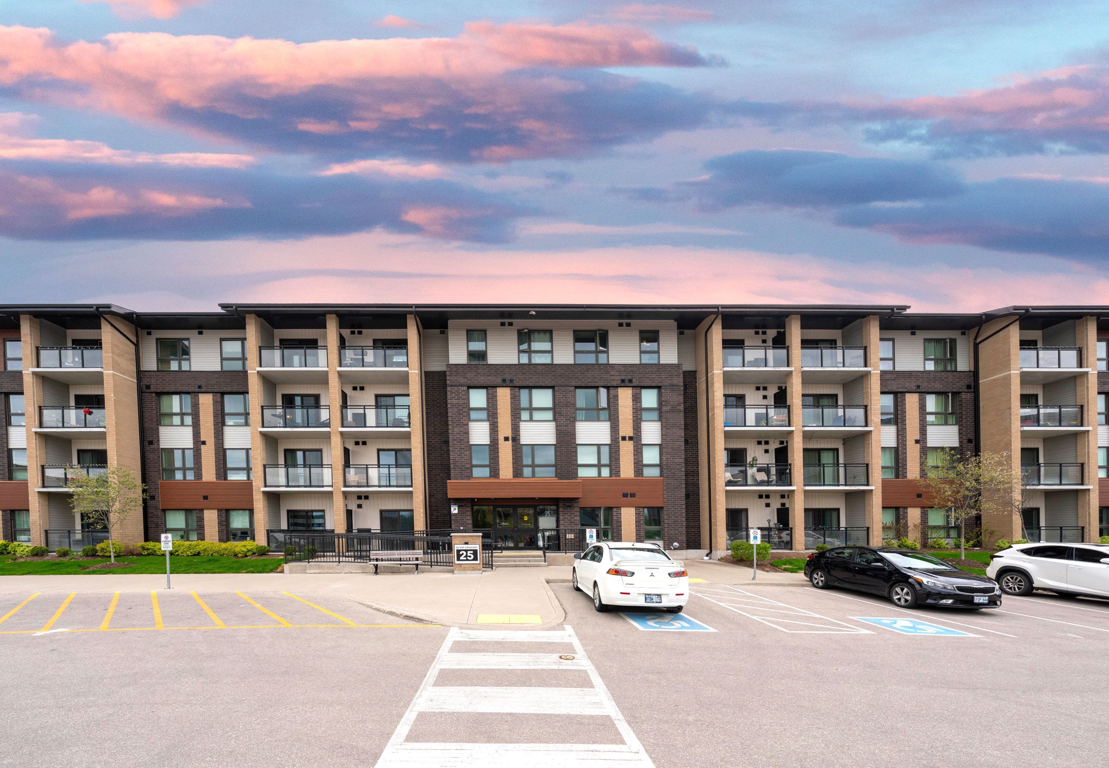 25 Kay Crescent 306, Guelph, ON N1L 0P2