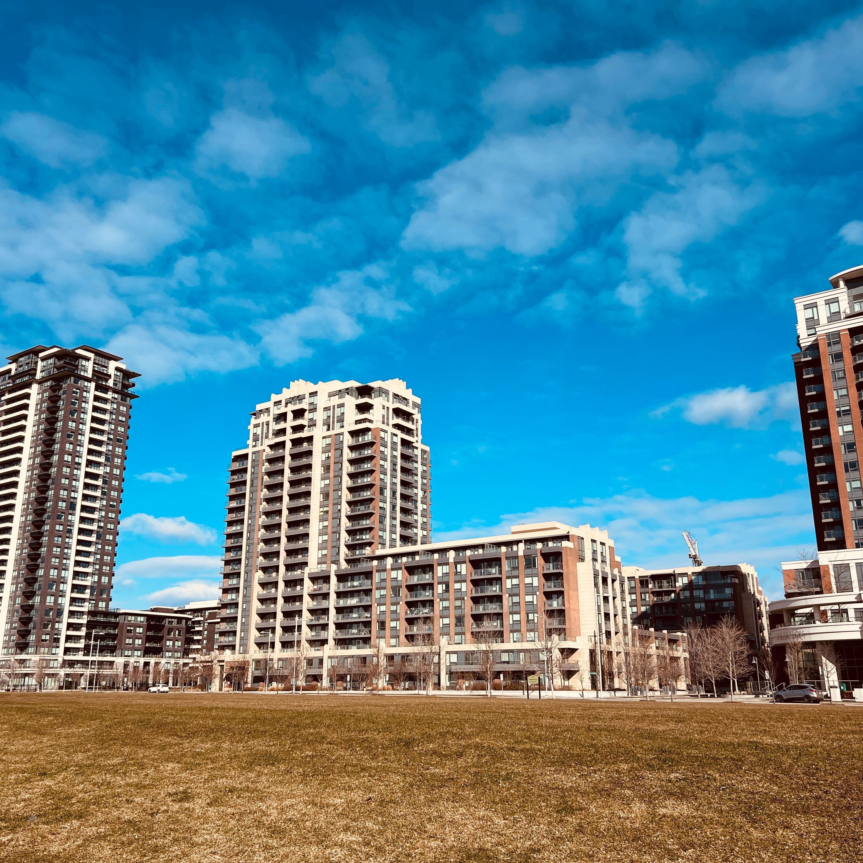 28 Uptown Drive E 326, Markham, ON L3R 5M8