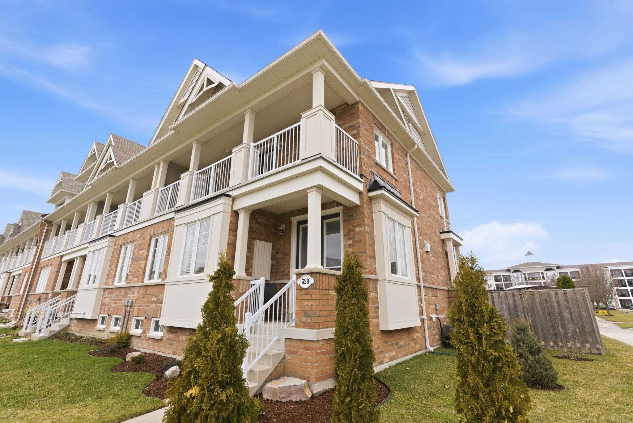 320 Lakebreeze Drive N, Clarington, ON L1B 0A1