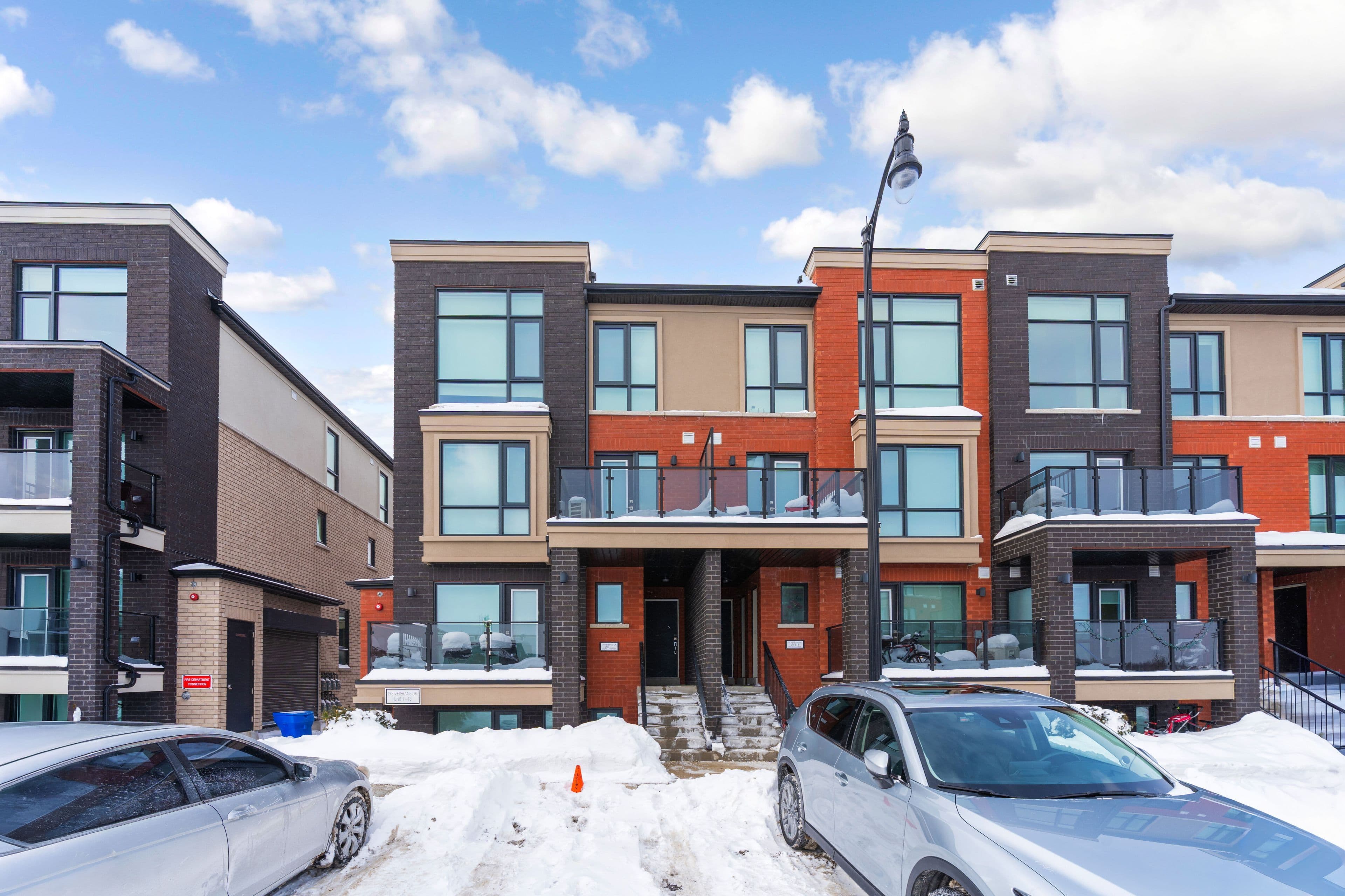 195 Veterans Drive 3, Brampton, ON L7A 5L2