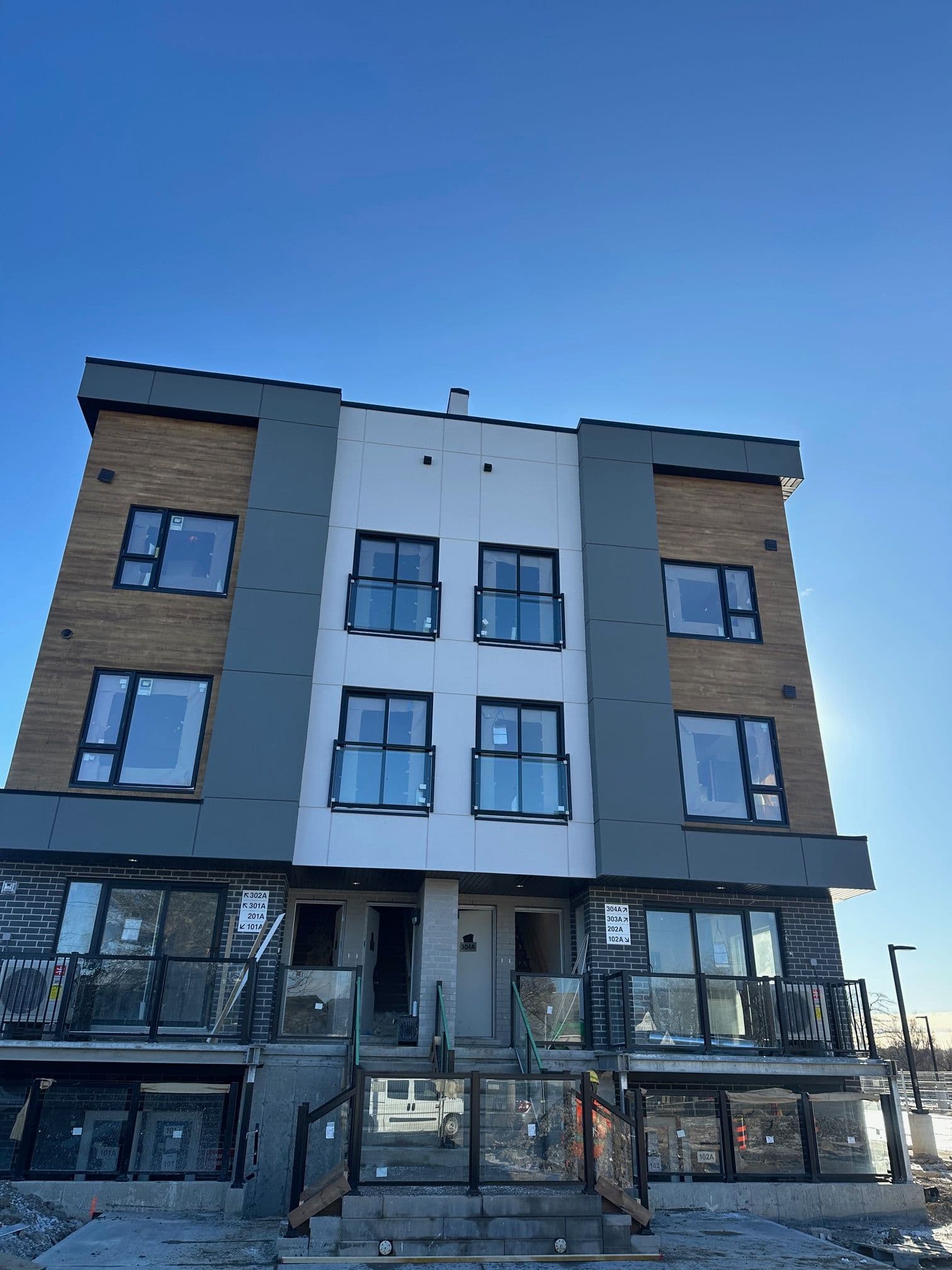 16 Melbourne Avenue 102A, St. Catharines, ON L2P 3J8