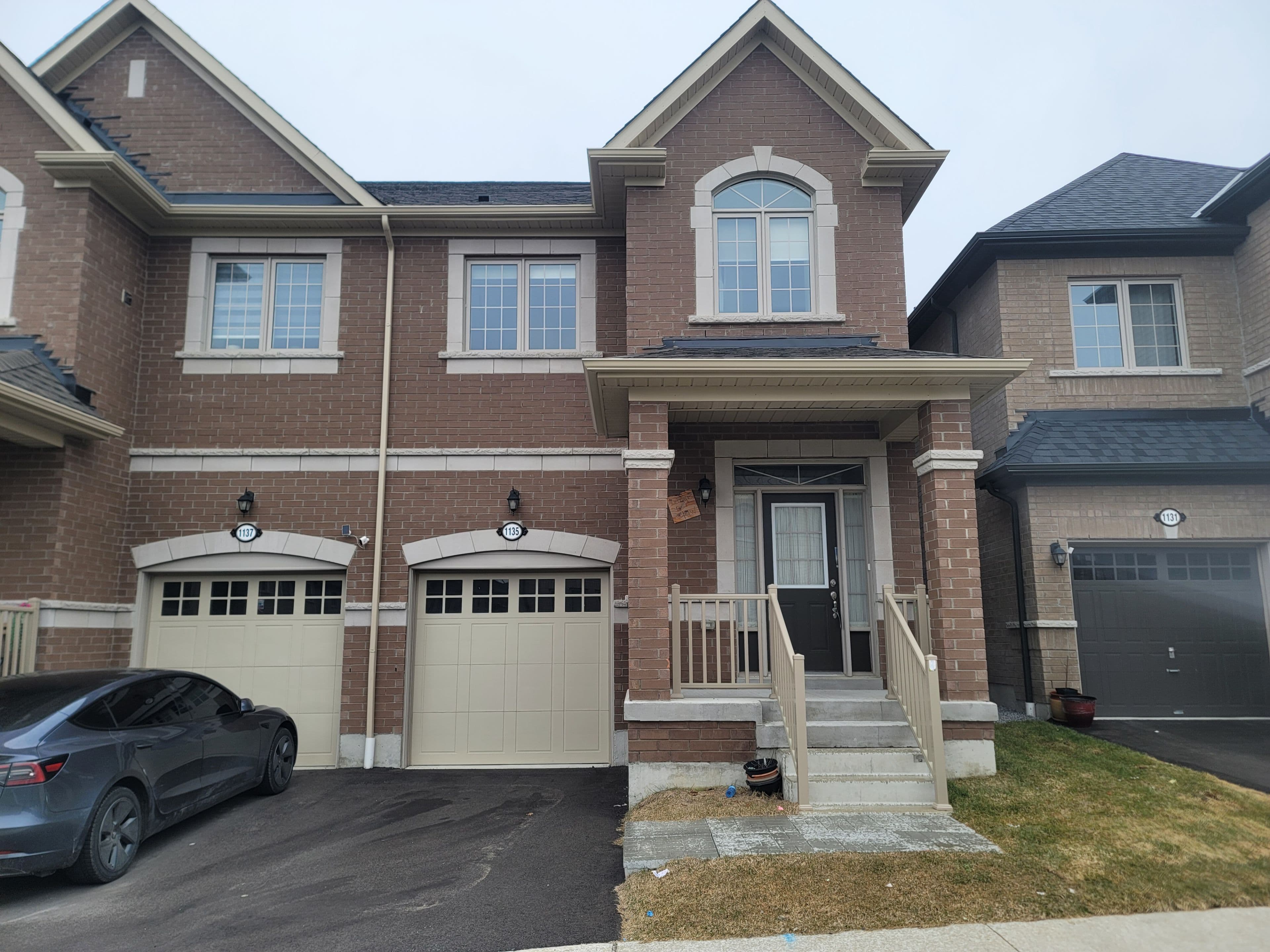 1135 Azalea Avenue, Pickering, ON L1X 0M5