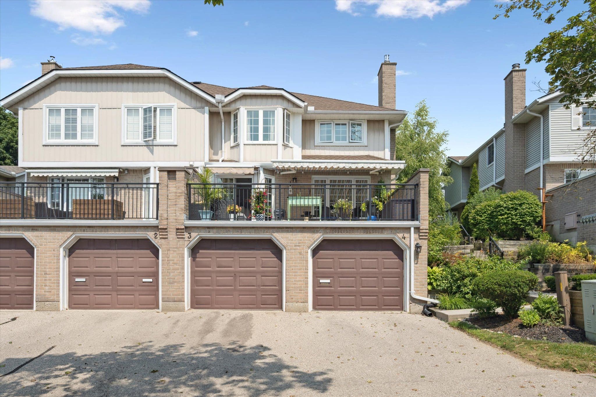 106 Woodlawn Road E 4, Guelph, ON N1E 1B7