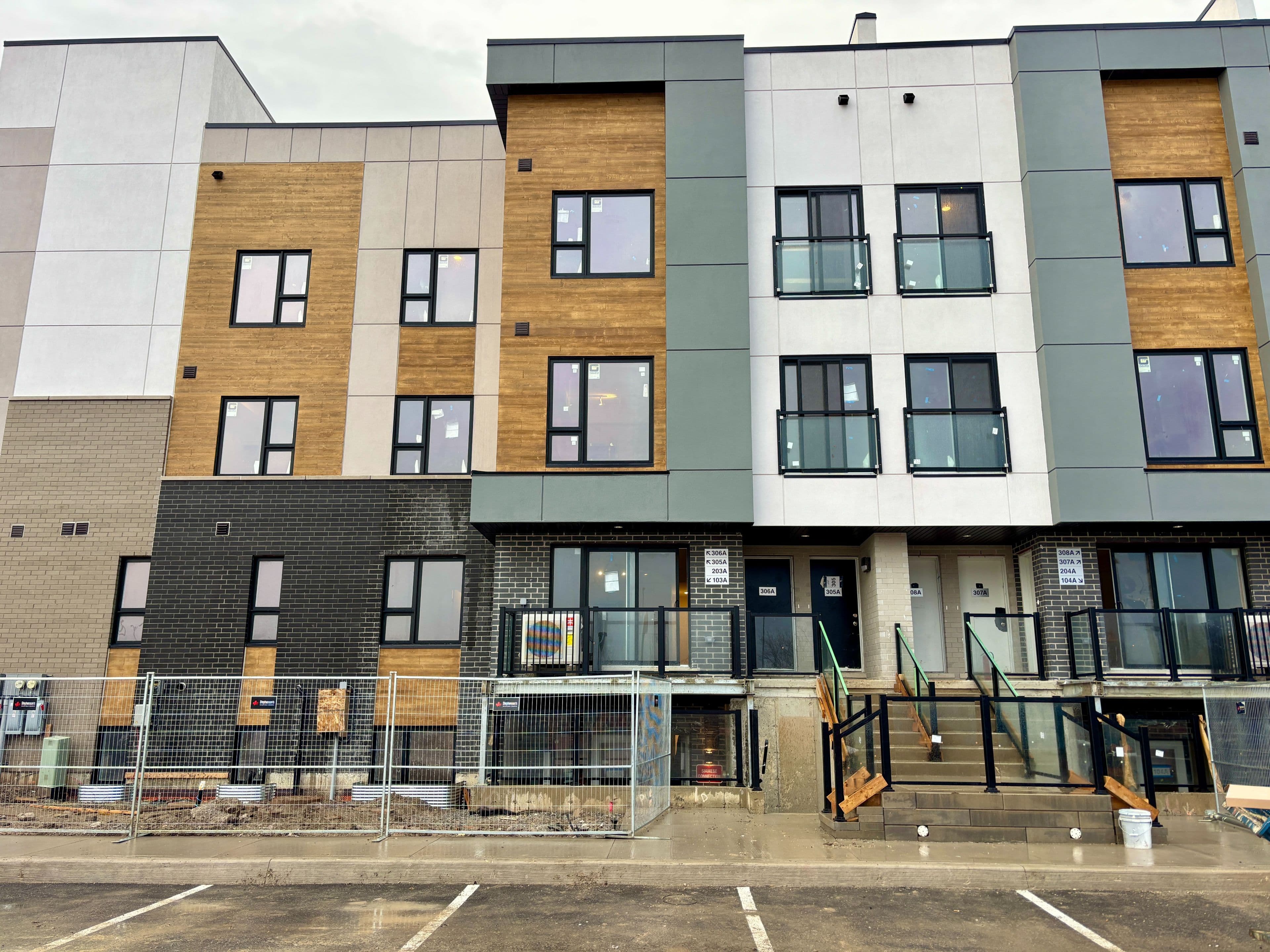 16 Melbourne Avenue 103A, St. Catharines, ON L2P 0G5