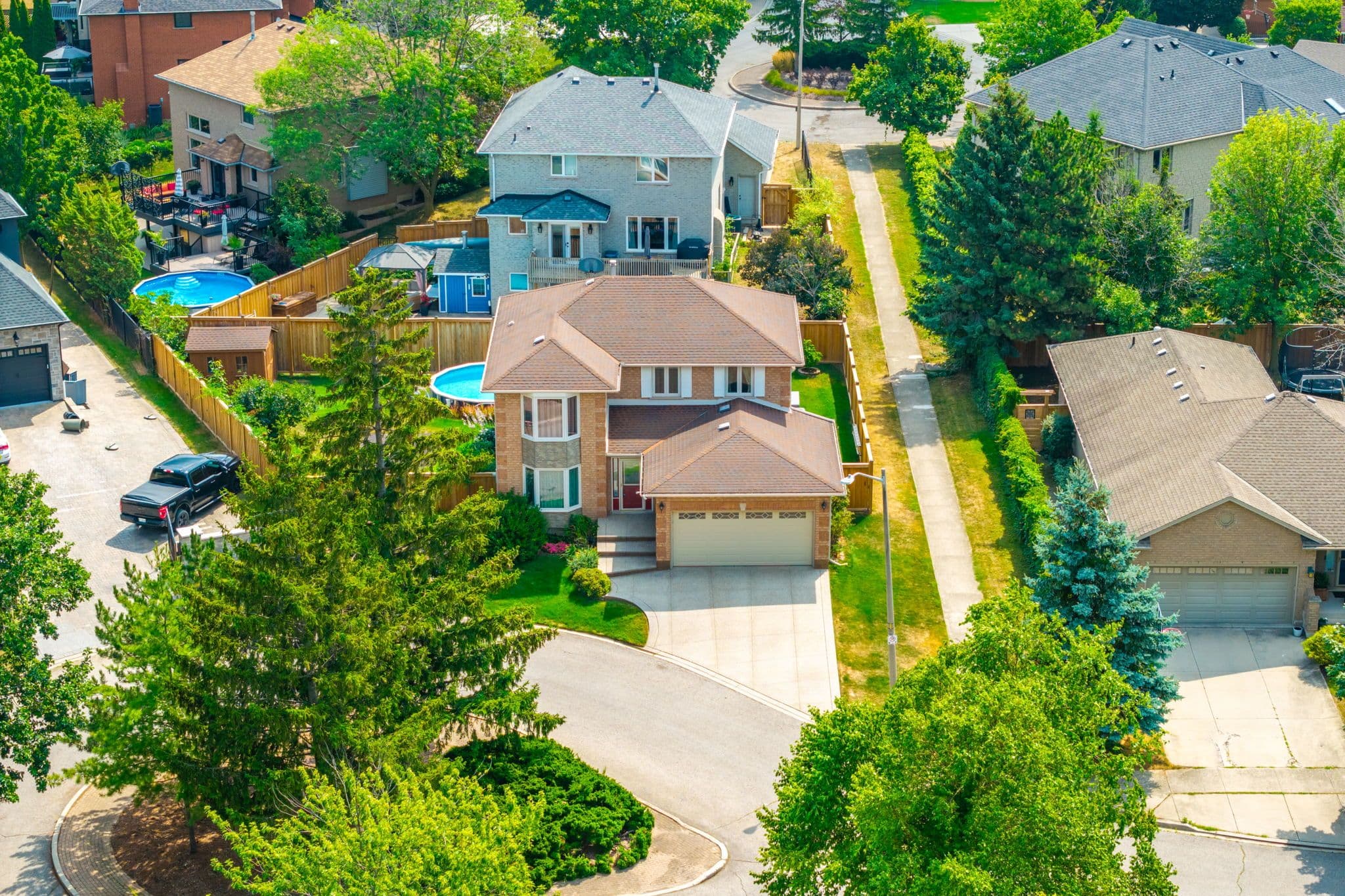 10 Shadowdale Drive, Hamilton, ON L8E 5E7