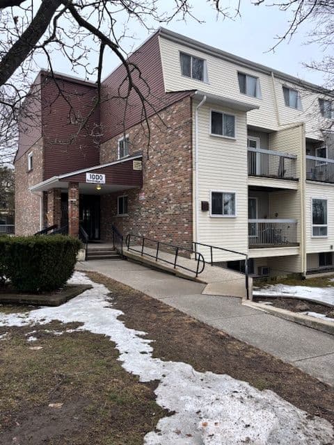 1000 Pembridge Crescent 102, Kingston, ON K7P 1A3