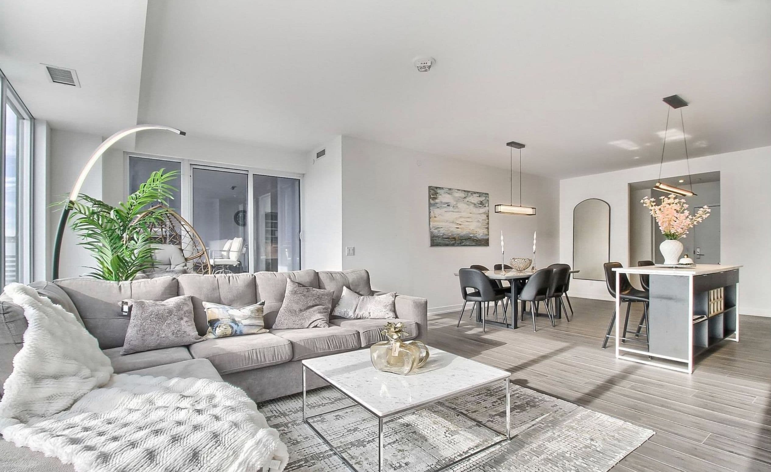 20 Edward Street 2903, Toronto C01, ON M5G 0C5