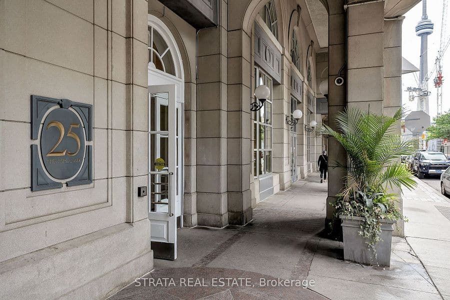 25 The Esplanade N/A 1701, Toronto C08, ON M5E 1W5