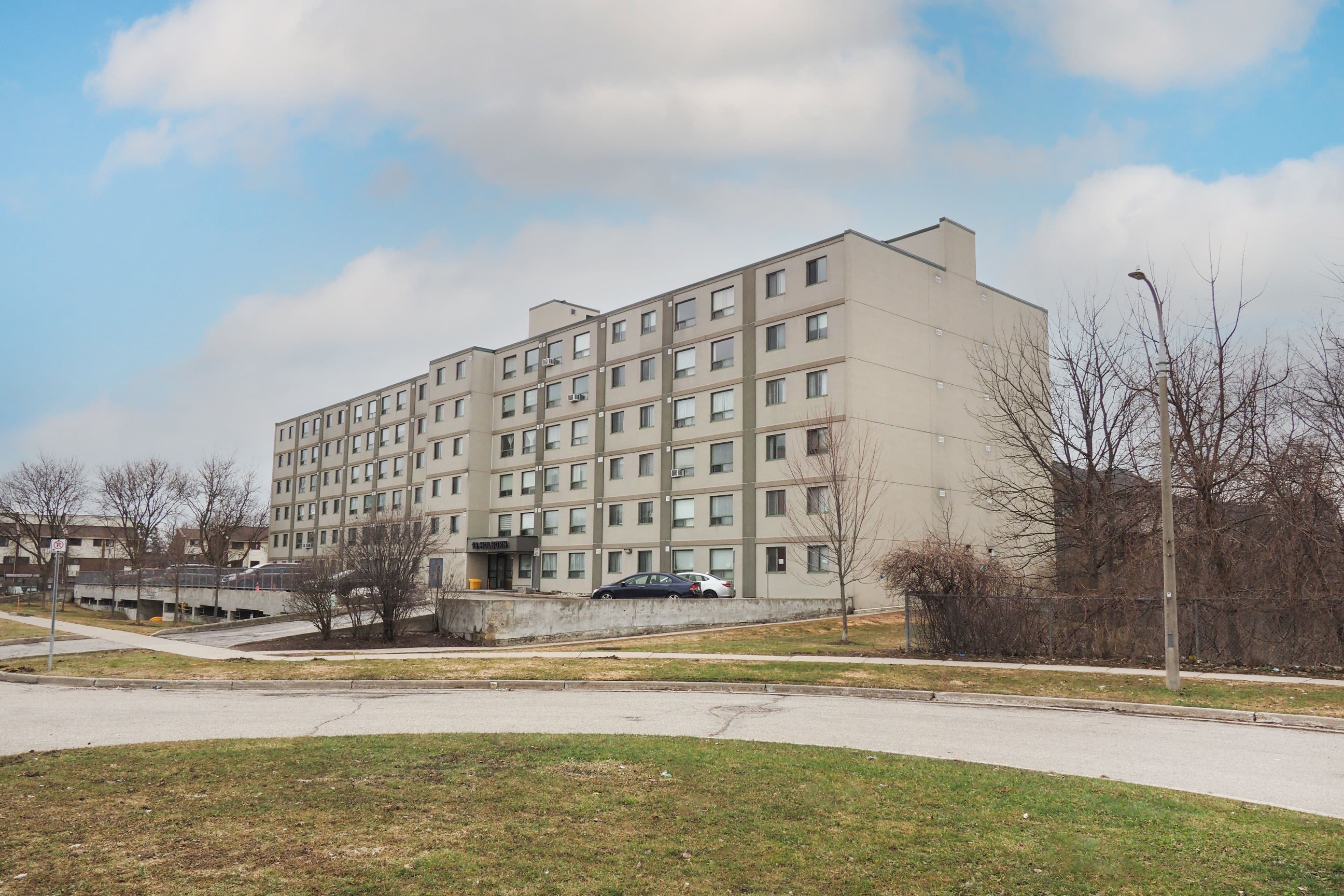 18 Holborn Court 502, Kitchener, ON N2A 4A1