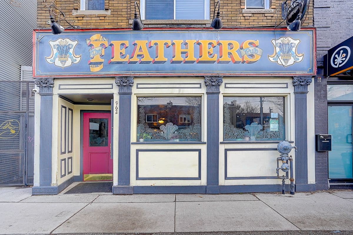 962 Kingston Road, Toronto E02, ON M4E 1S7