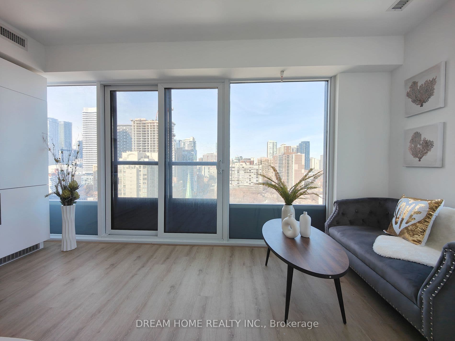 319 JARVIS Street 1910, Toronto C08, ON M5B 0C8