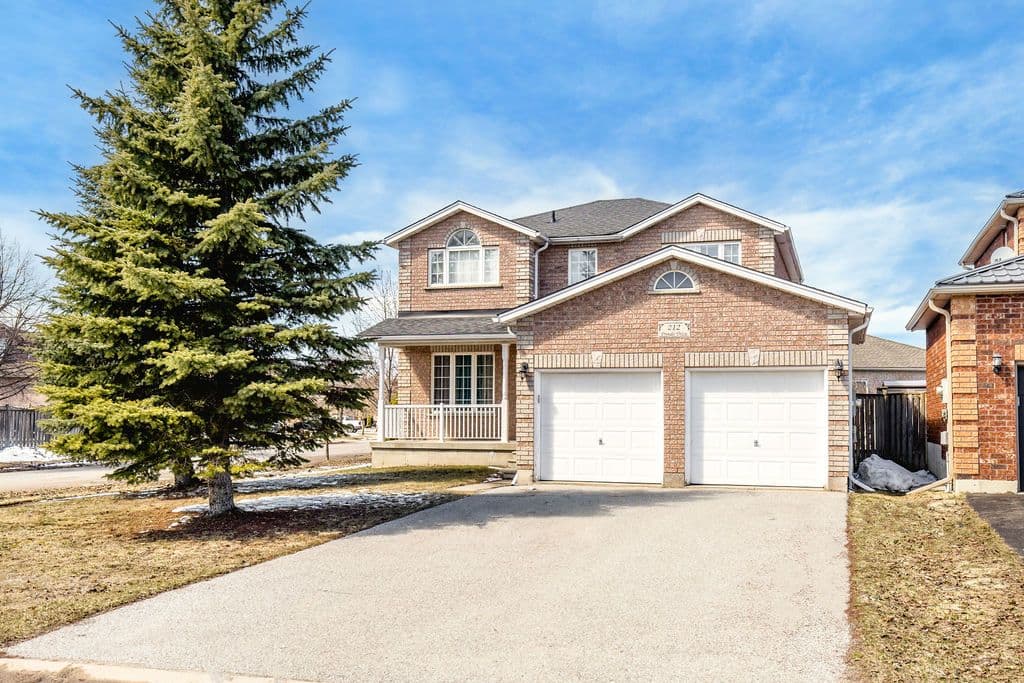 212 Pringle Drive, Barrie, ON L4N 0P5