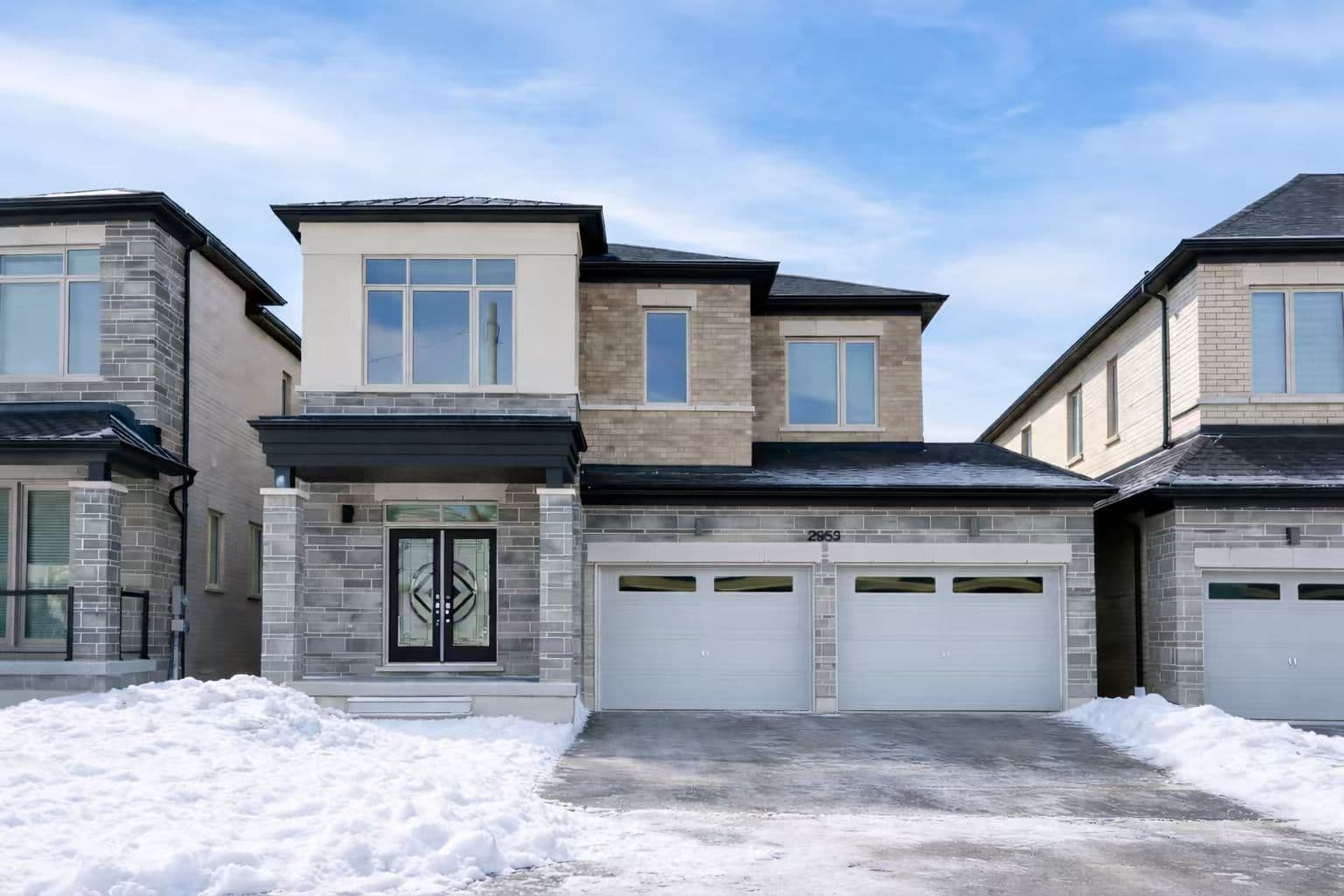 2952 GRINDSTONE Crescent, Pickering, ON L1X 0R5