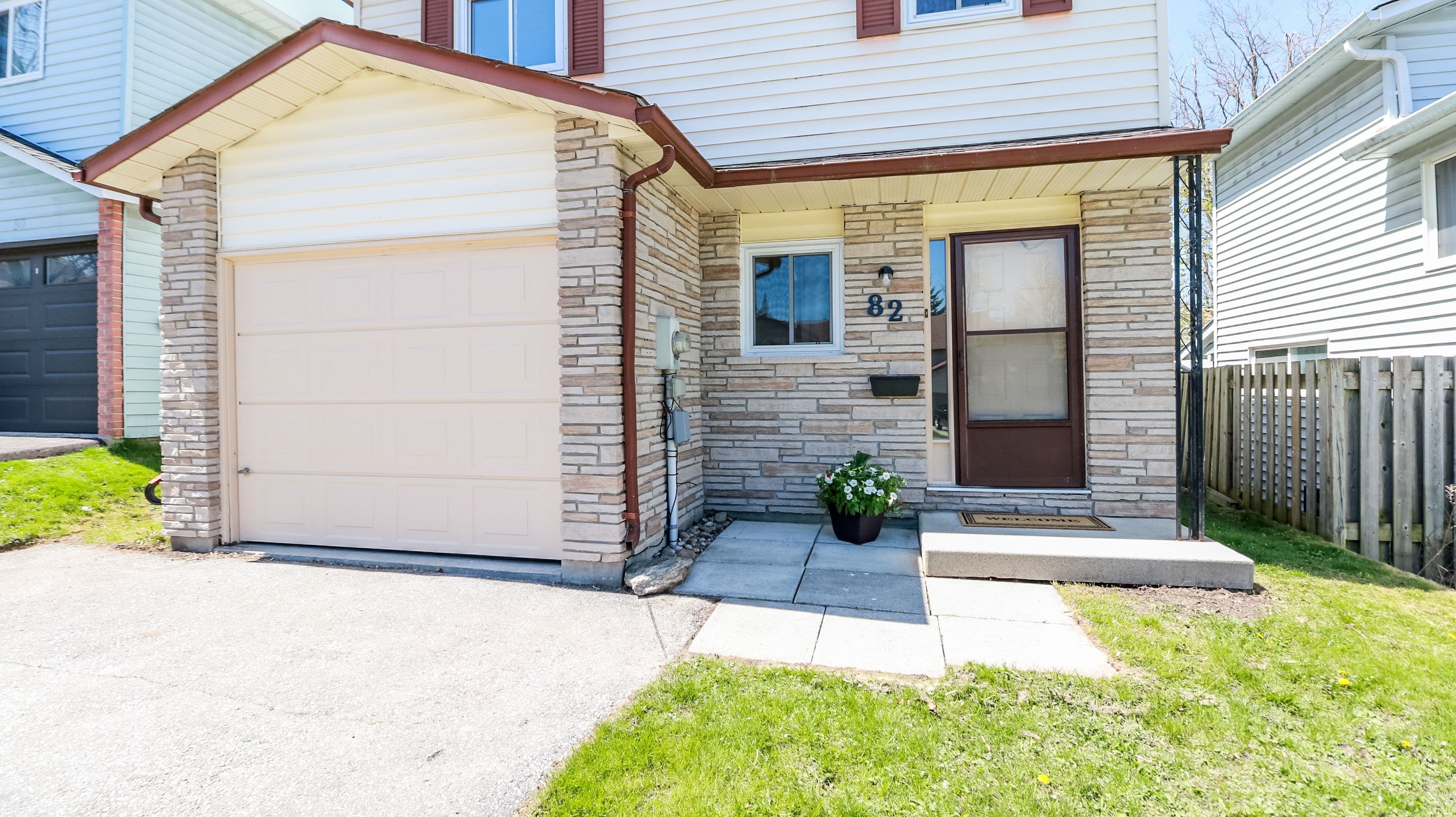 82 Melinda Crescent, Barrie, ON L4N 5G6