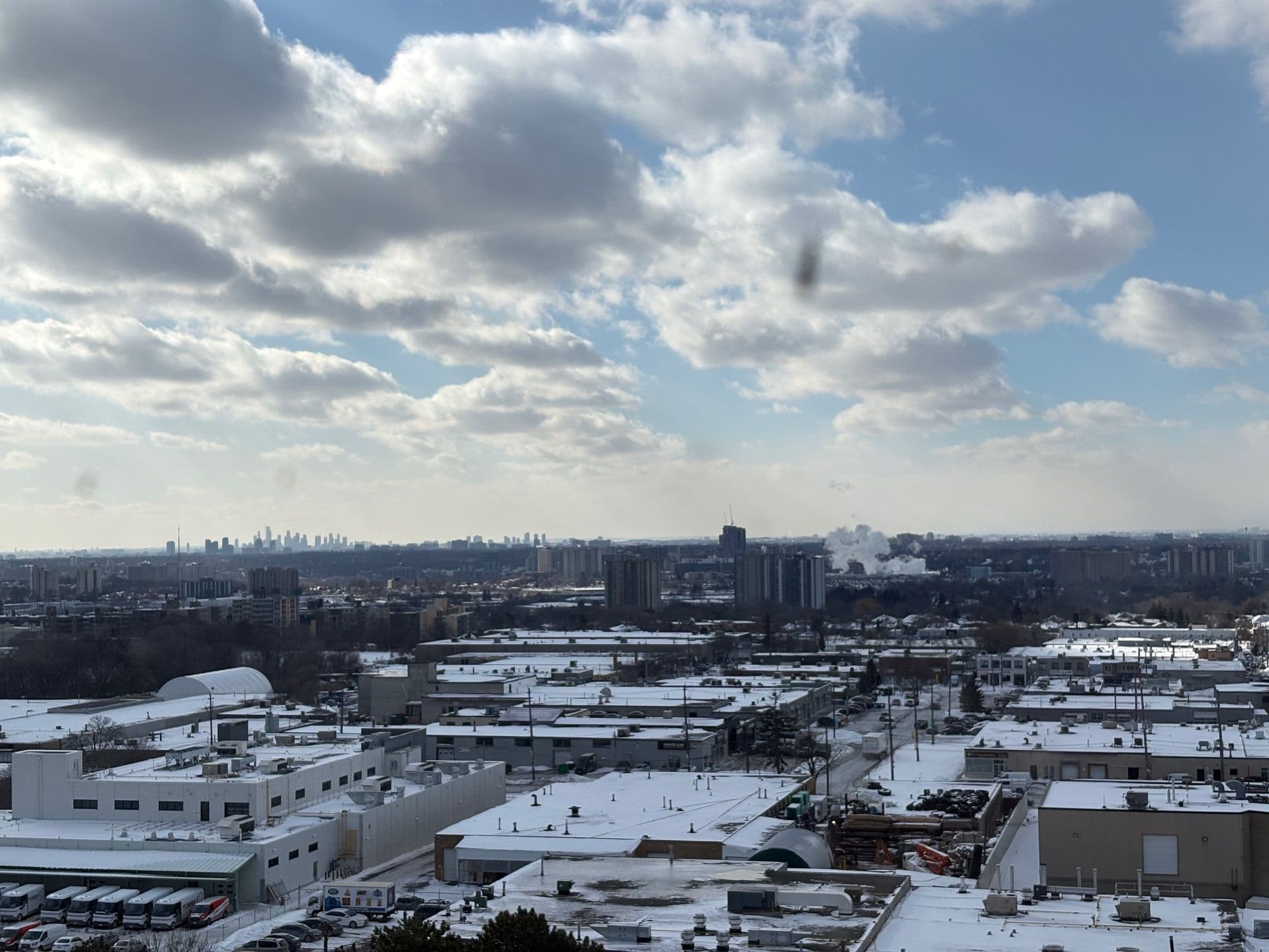 100 Lotherton Pathway 1215, Toronto W04, ON M6B 2G8