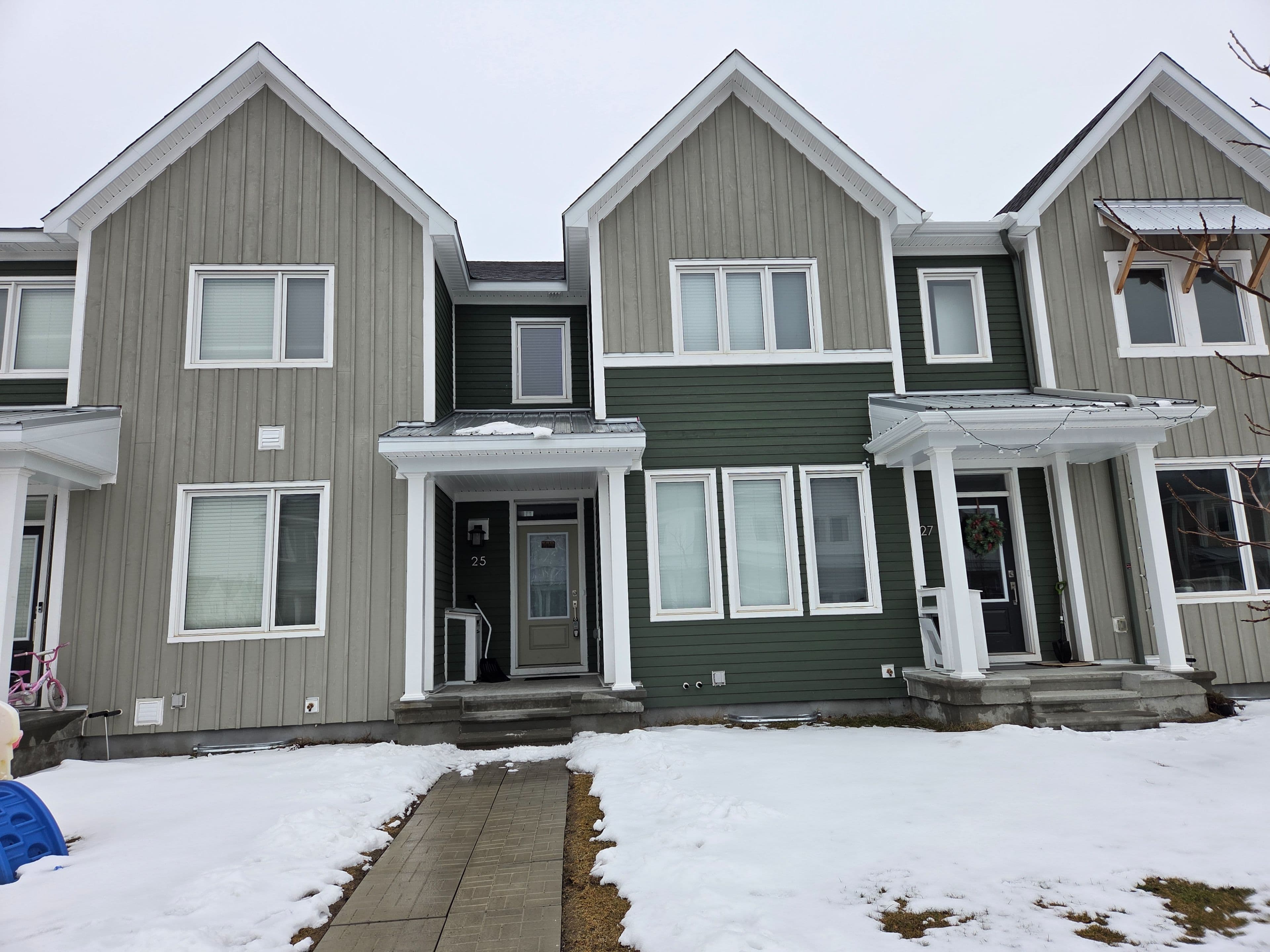 25 Chasing Grove, Stittsville - Munster - Richmond, ON K0A 2Z0