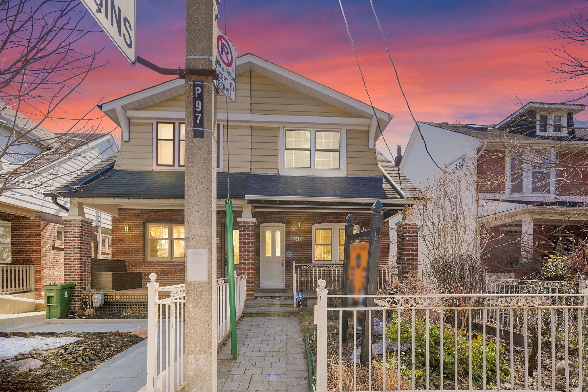 97 SPARKHALL Avenue, Toronto E01, ON M4K 1G7