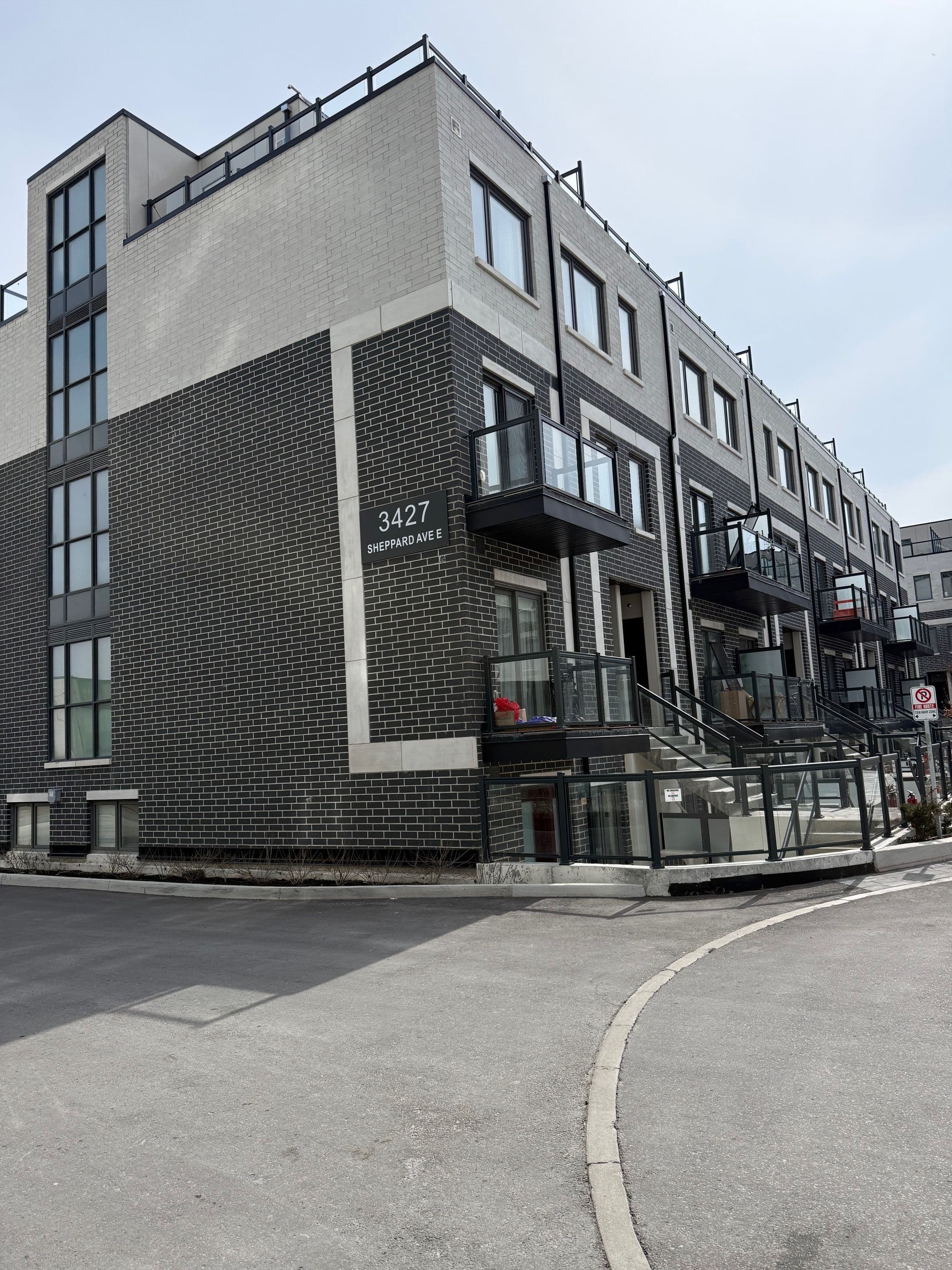 3427 Sheppard Avenue E C2-202, Toronto E05, ON M1T 0C5