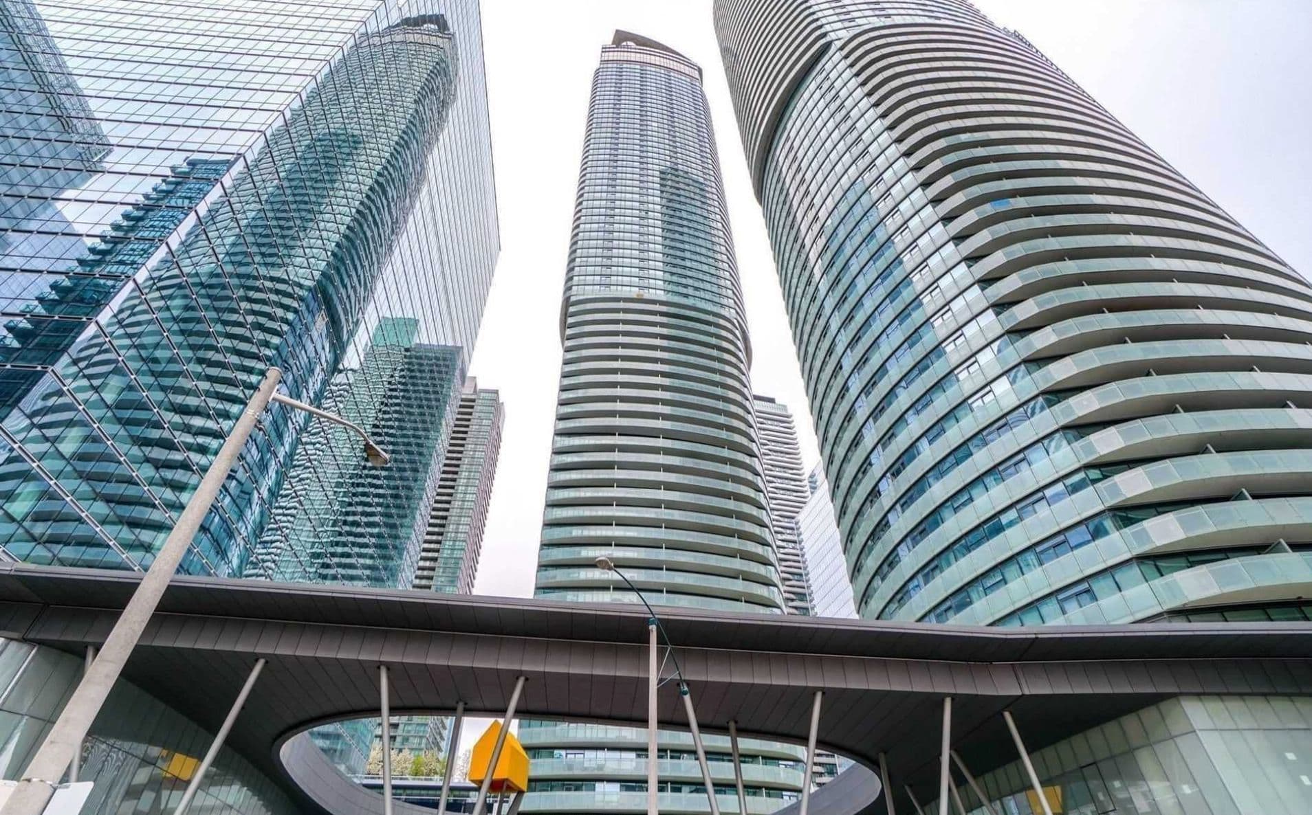 14 York Street 5611, Toronto C01, ON M5J 2Z2