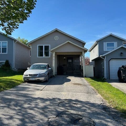 47 D'ambrosio Drive, Barrie, ON L4N 6V6