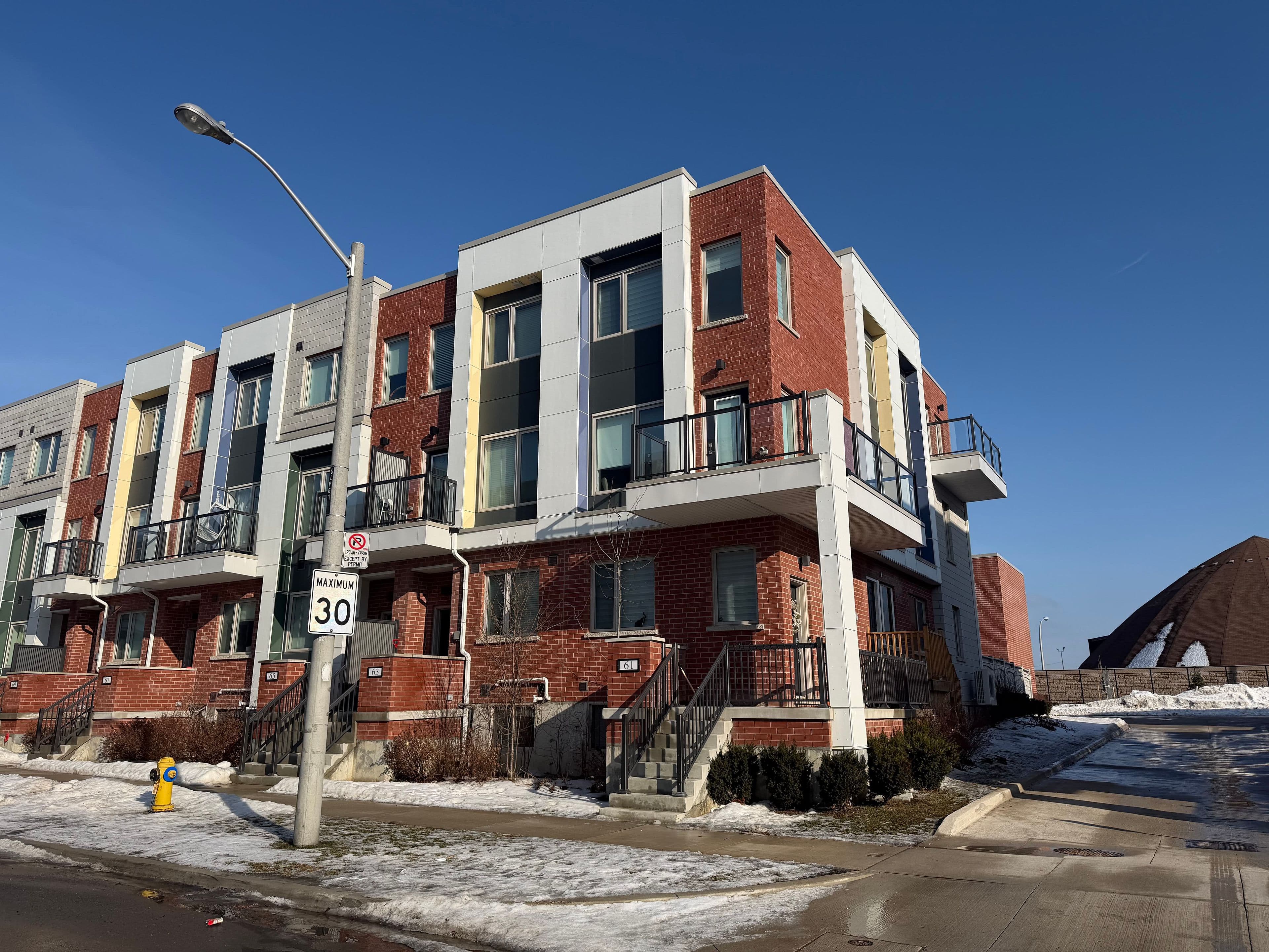 61 William Duncan Road (BSMT), Toronto W05, ON M3K 0B7