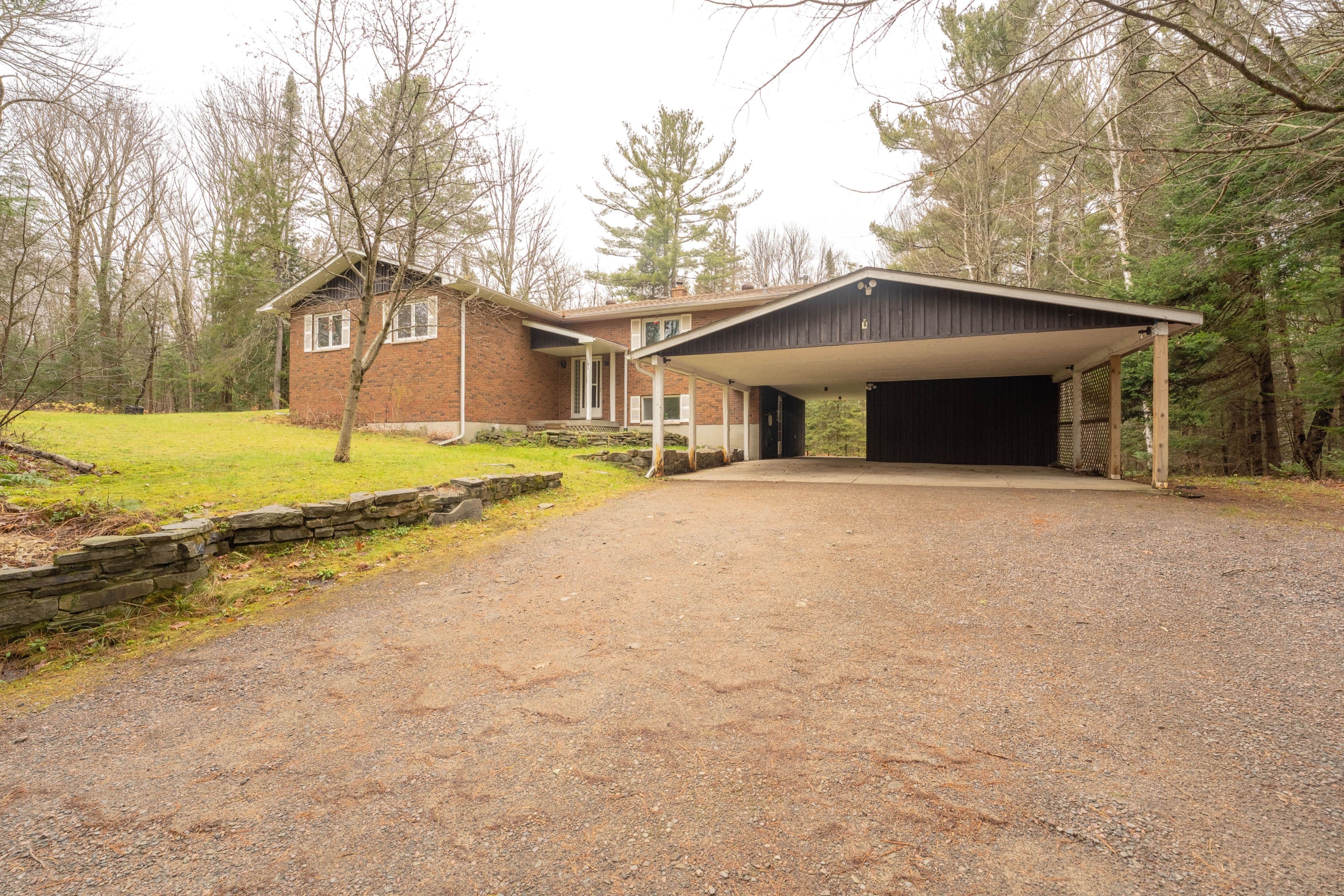 1507 Muskoka District Road 117 Road, Bracebridge, ON P1L 1W9
